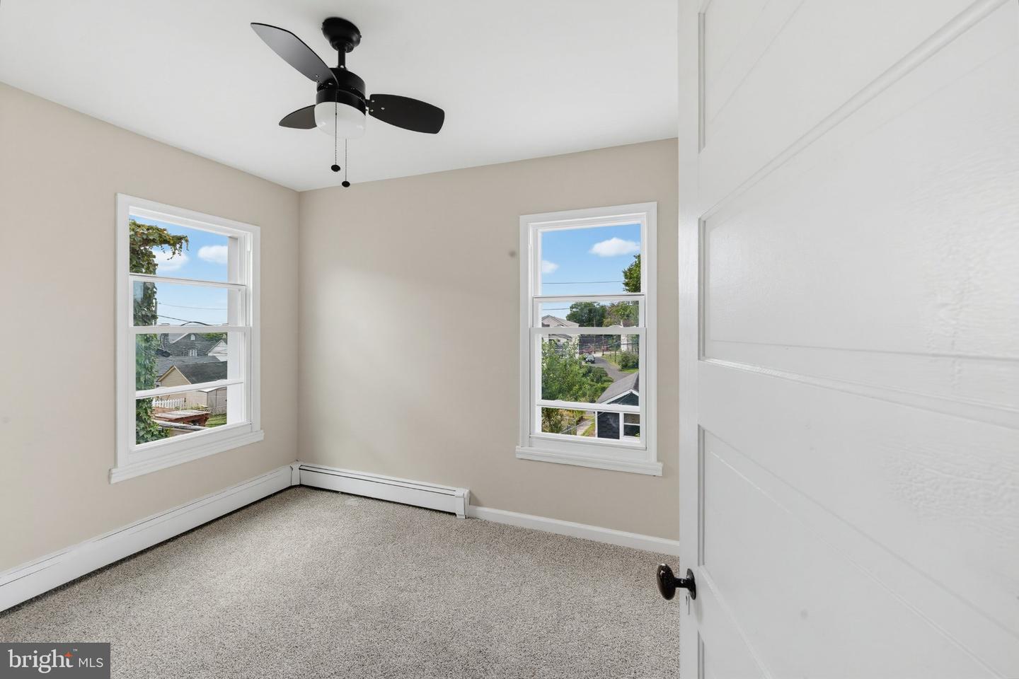 334 Railroad Ave Property Photo 12
