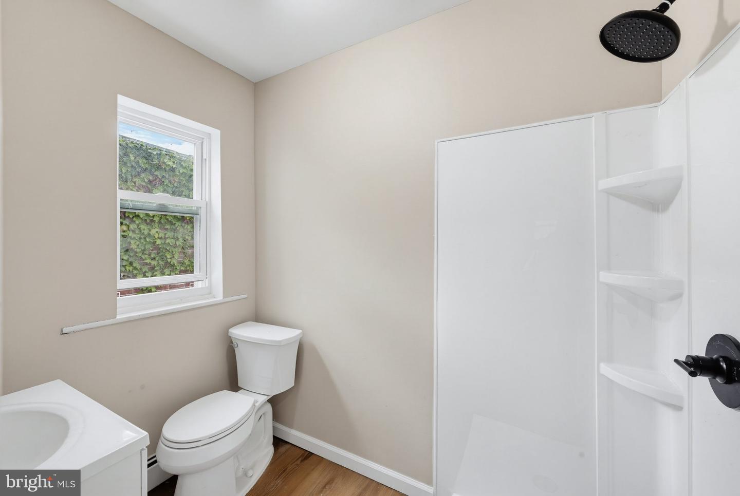 334 Railroad Ave Property Photo 13