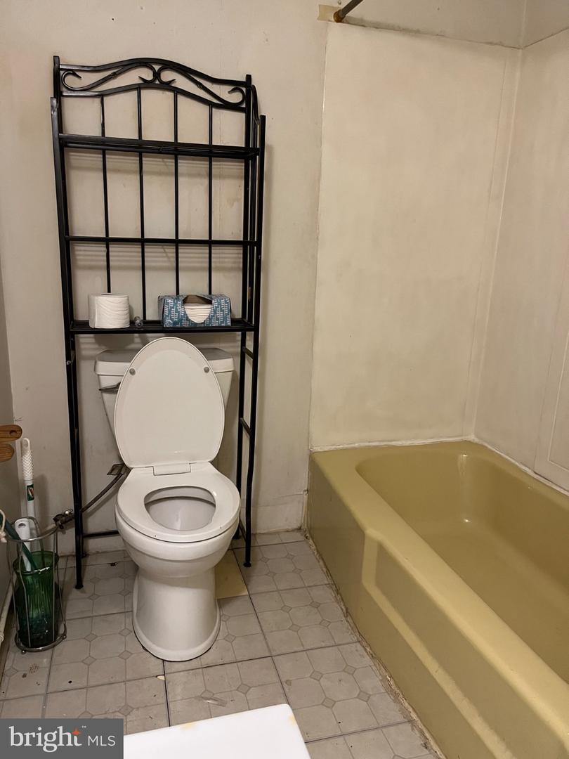 129 E High St #unit A Property Photo 11