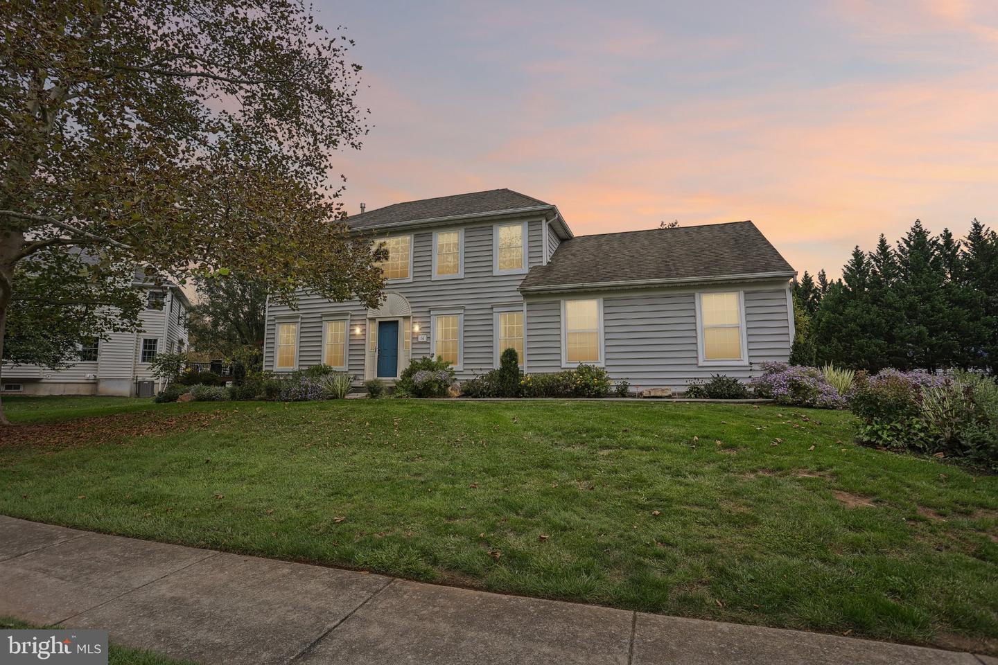 16 Argyle Ln # Property Photo 2