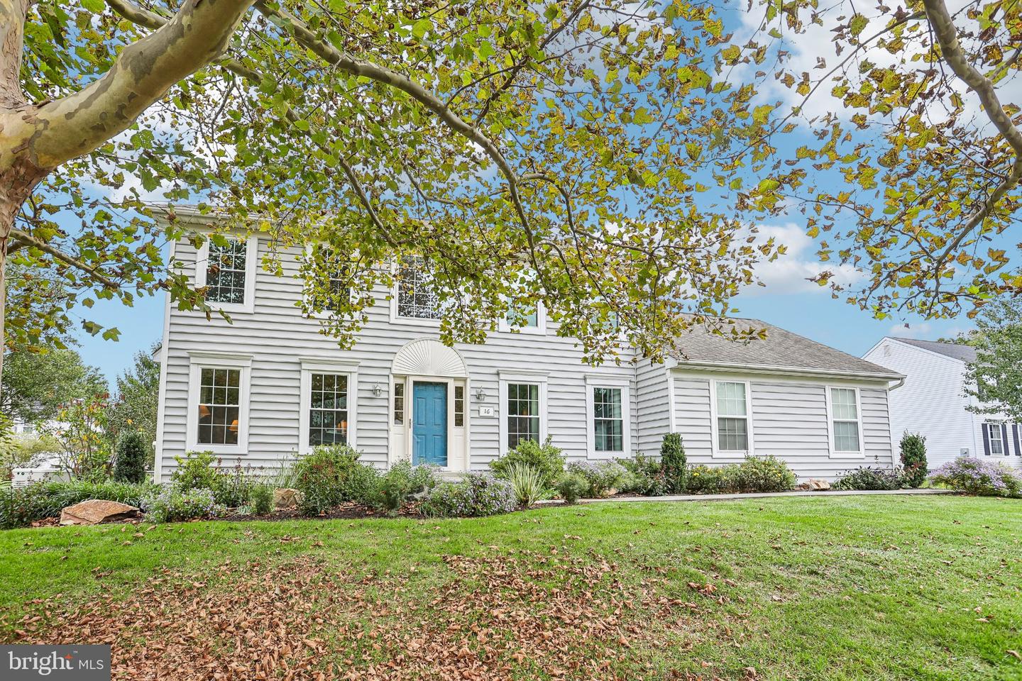 16 Argyle Ln # Property Photo 4