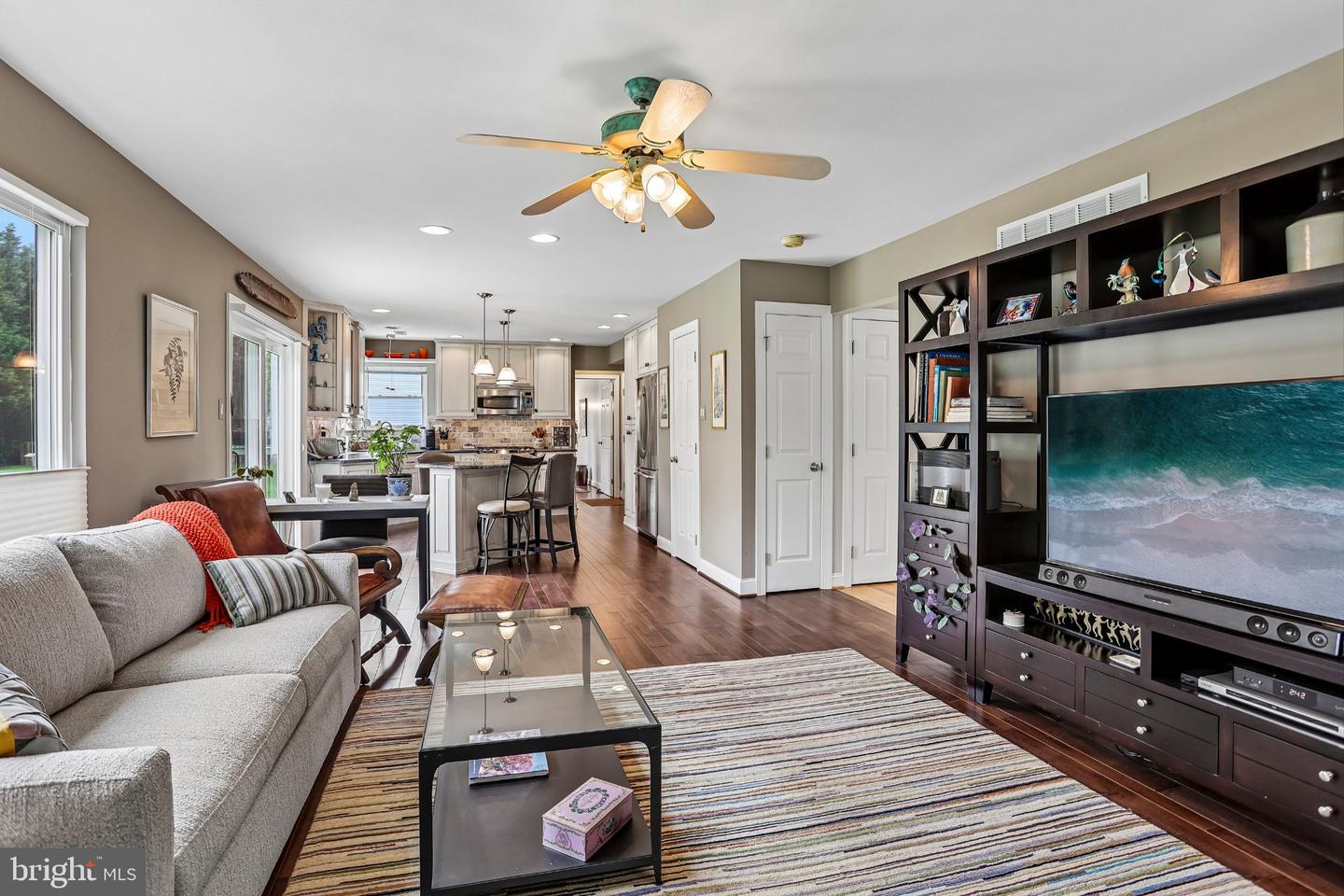 16 Argyle Ln # Property Photo 10