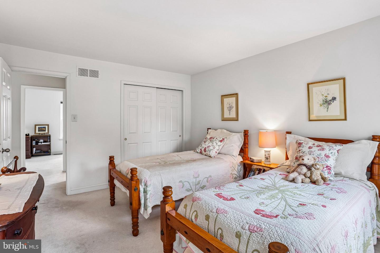 16 Argyle Ln # Property Photo 37