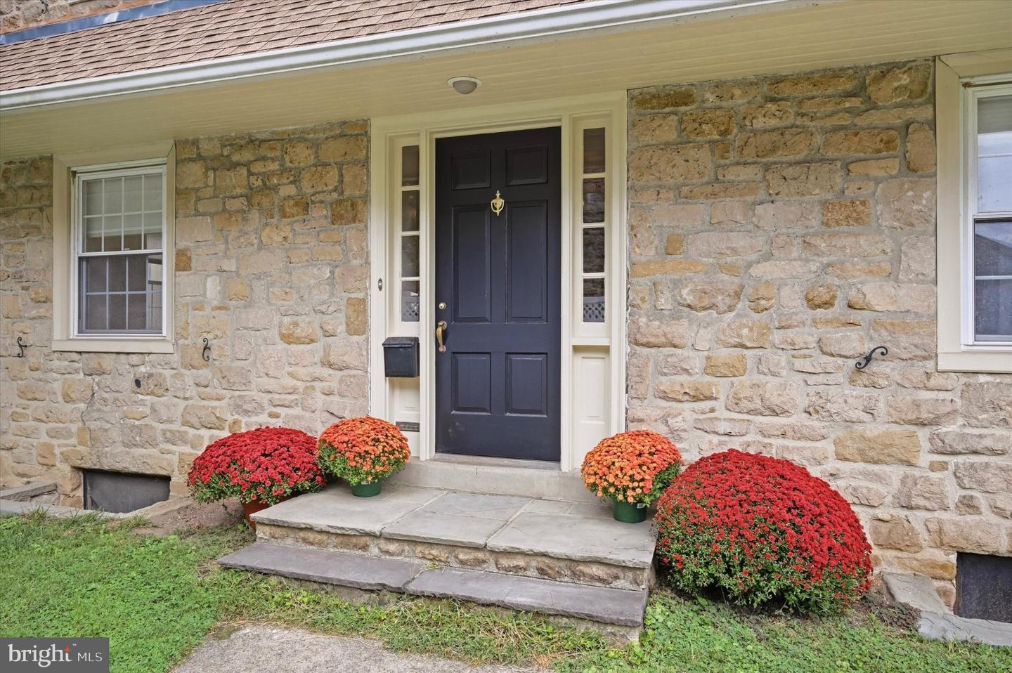 1236 Highland Ave Property Photo 4