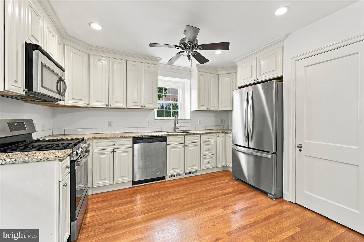 1236 Highland Ave Property Photo 11