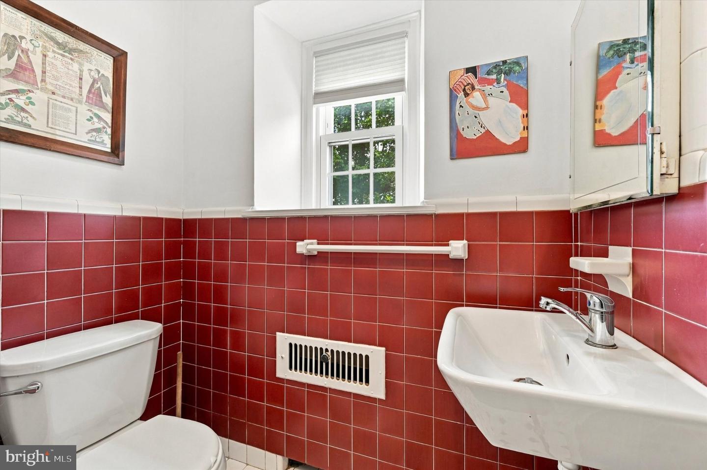 1236 Highland Ave Property Photo 12
