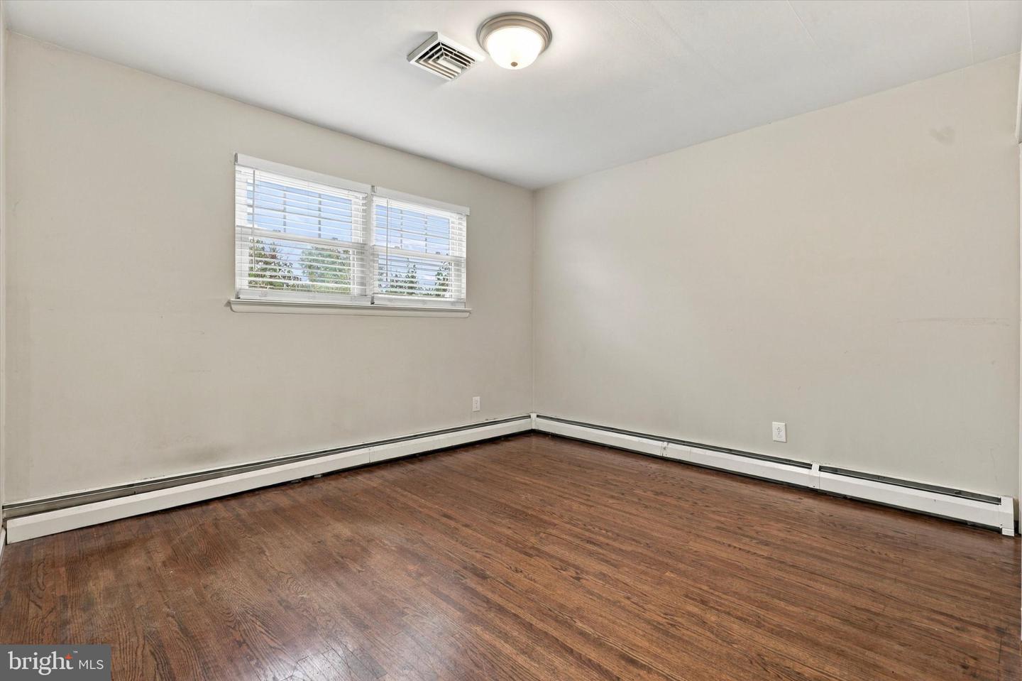 3207 MARKLE RD Property Photo 1