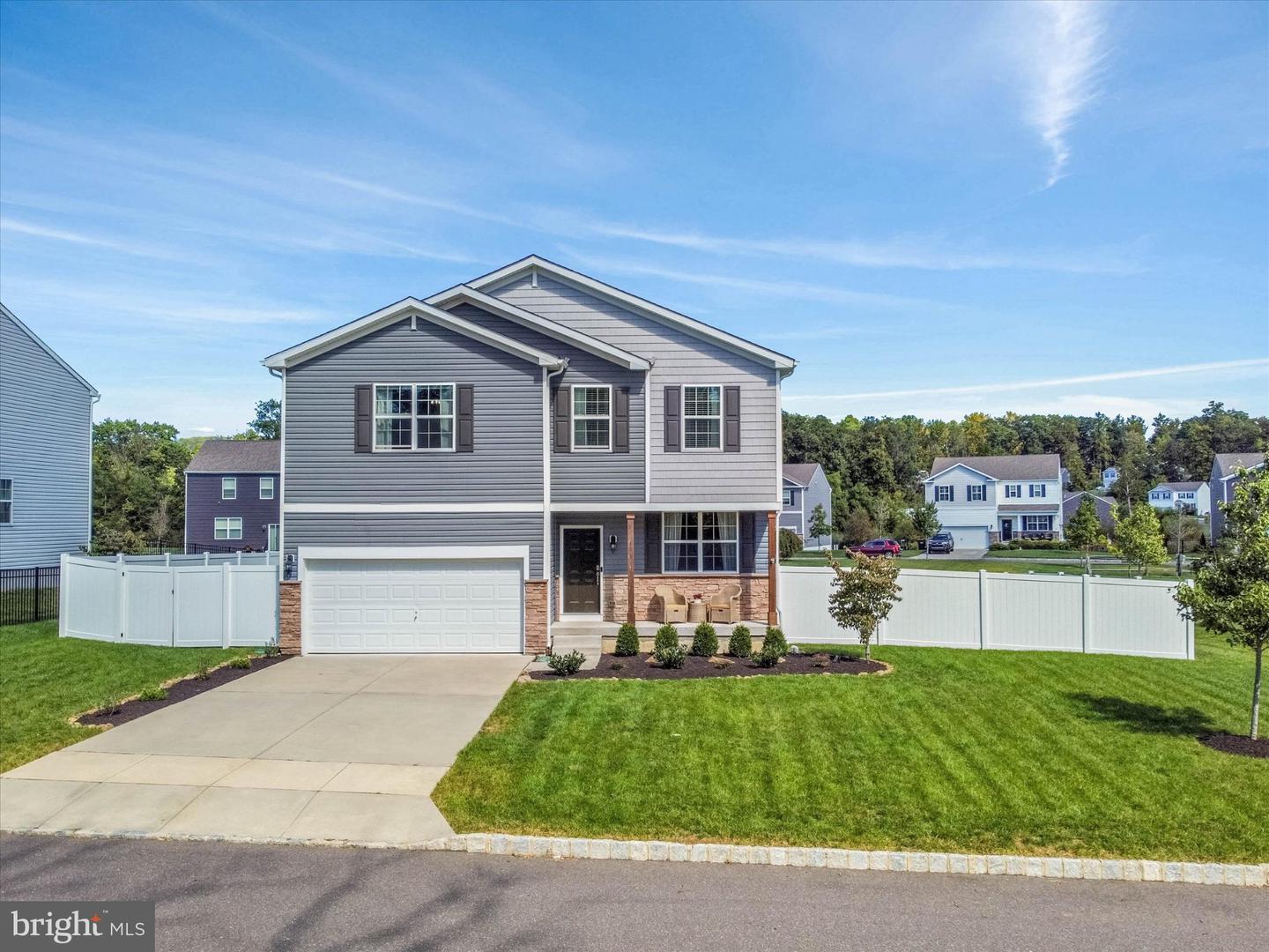 111 Snoopy Ln # Property Photo 1