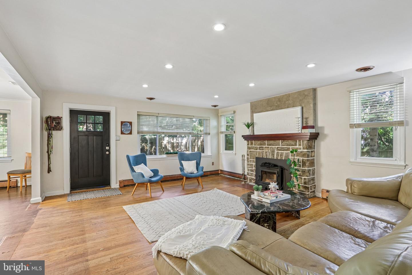 8125 Heacock Ln # Property Photo 8