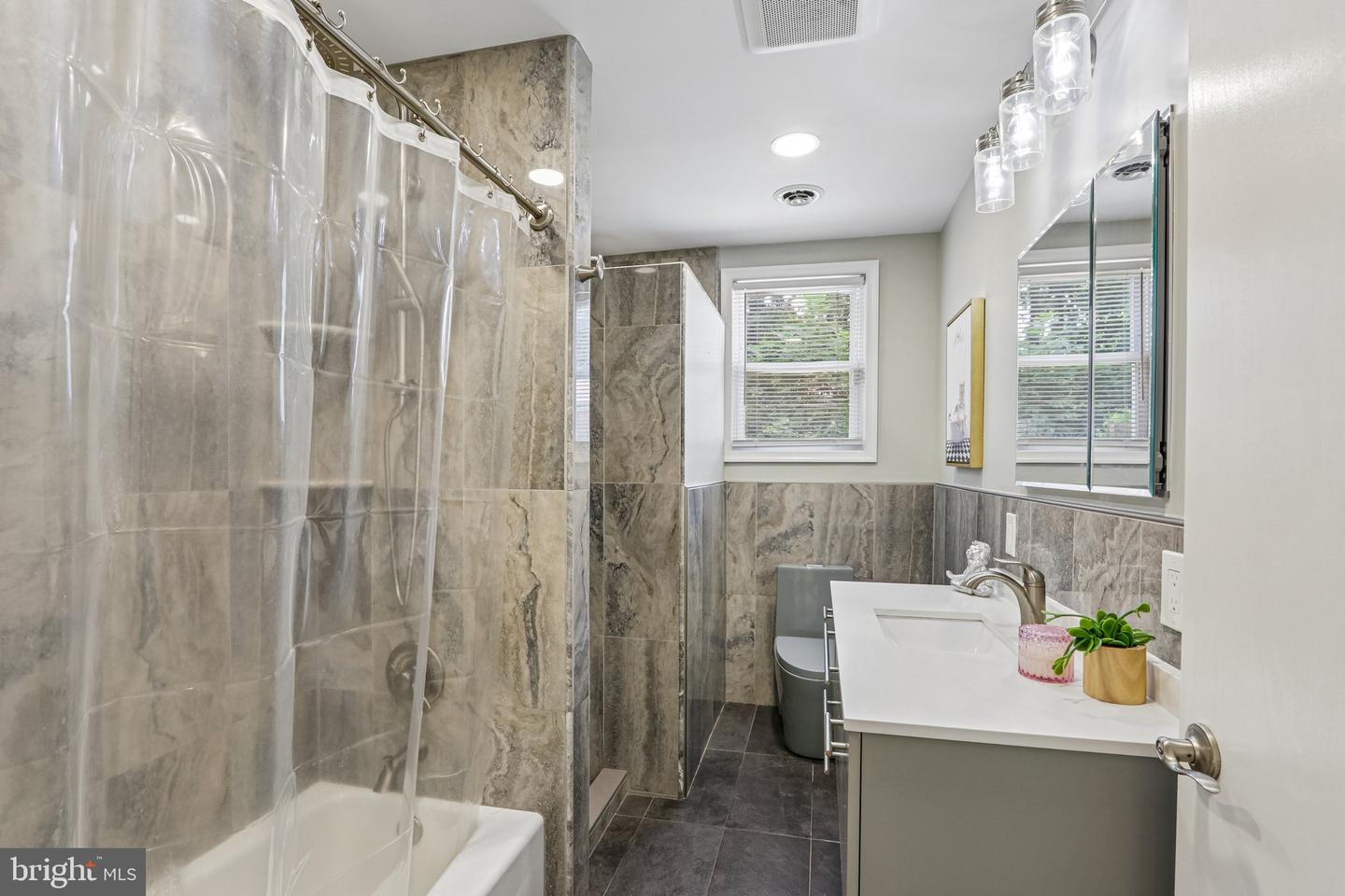 8125 Heacock Ln # Property Photo 21