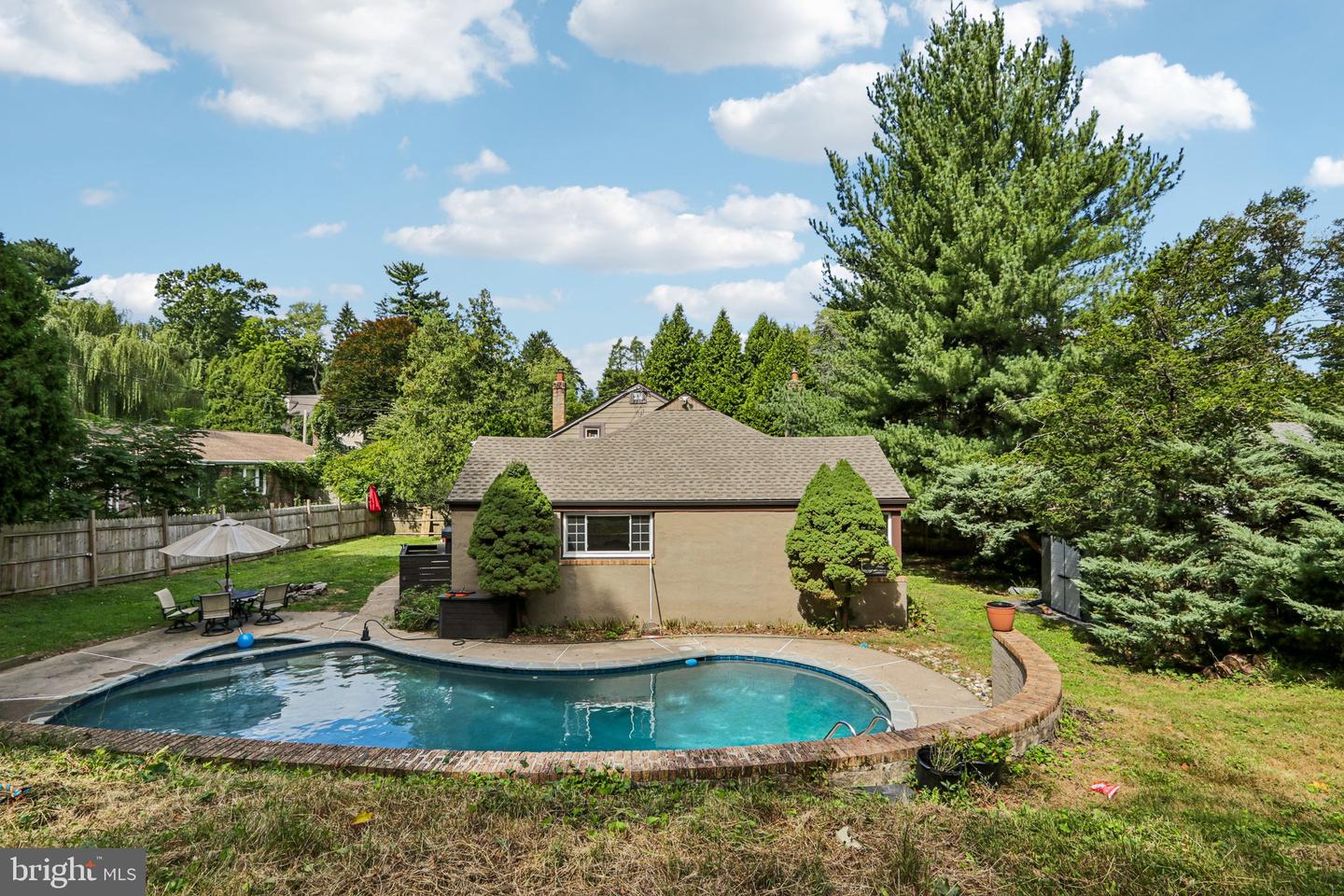 8125 Heacock Ln # Property Photo 29