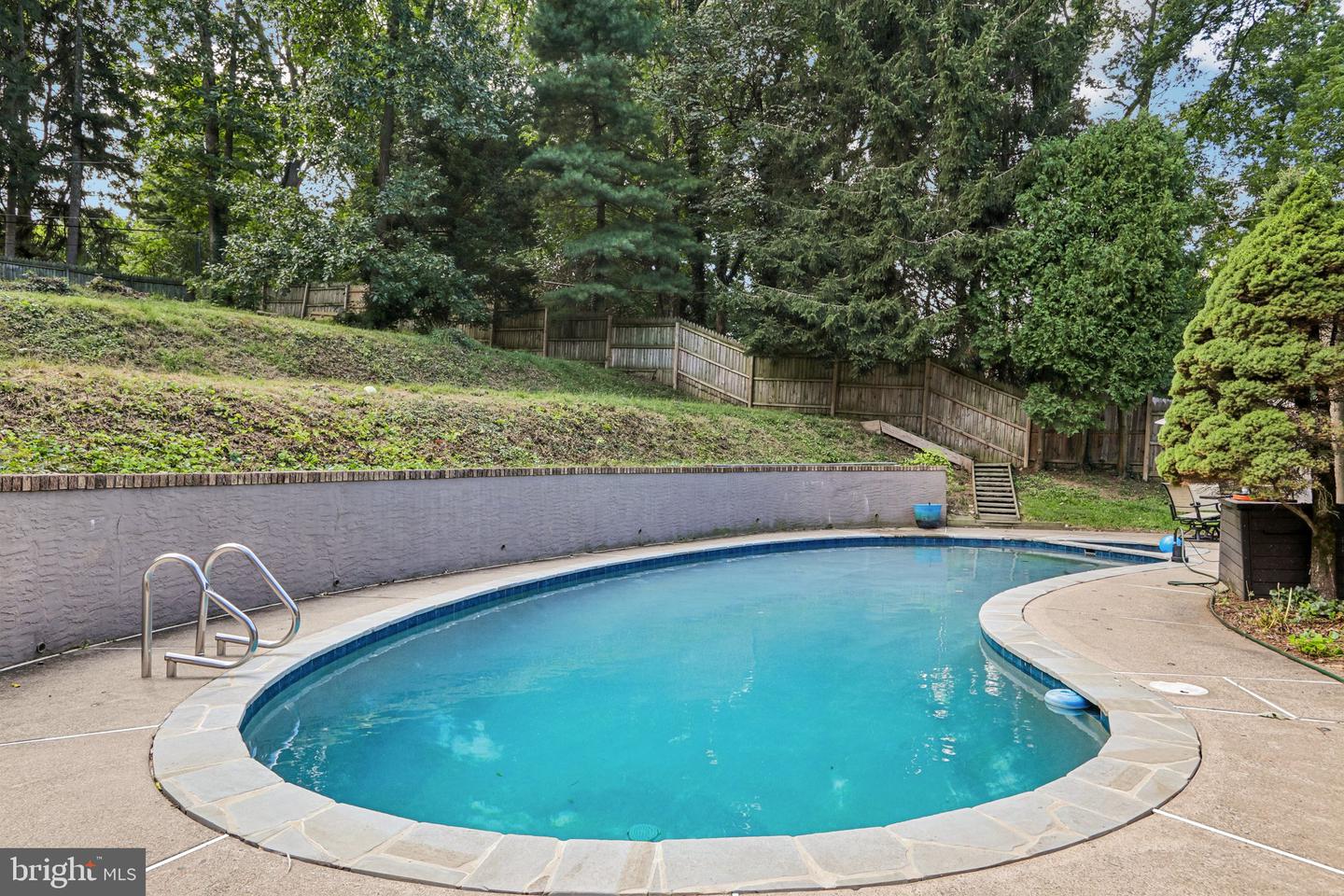 8125 Heacock Ln # Property Photo 32