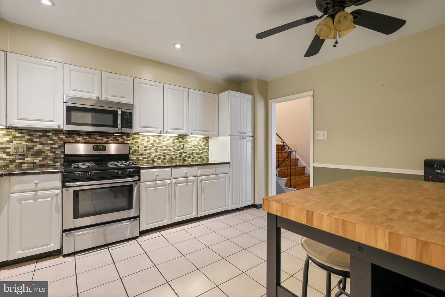 7909 Rodgers Rd # Property Photo 8
