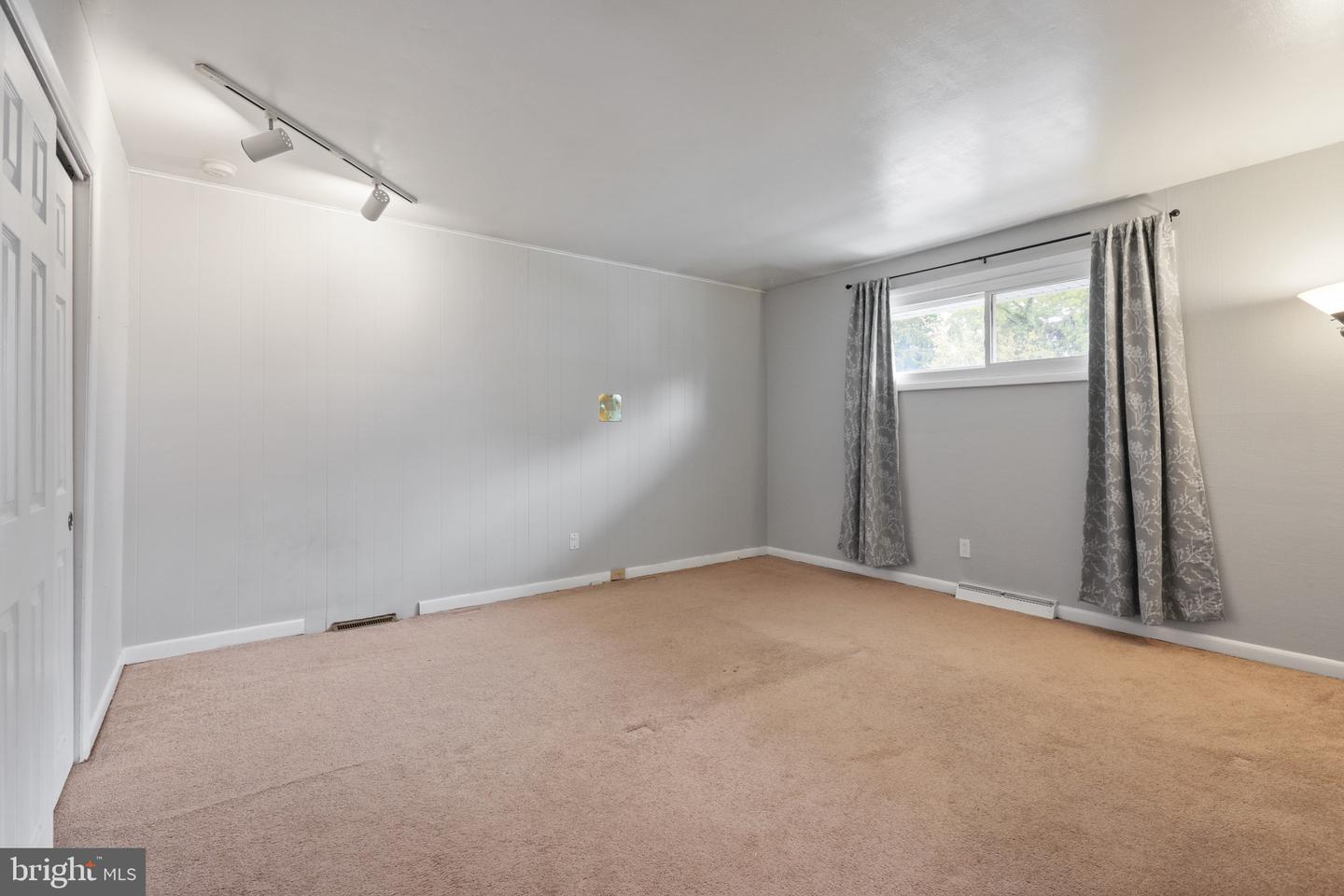 7909 Rodgers Rd # Property Photo 13