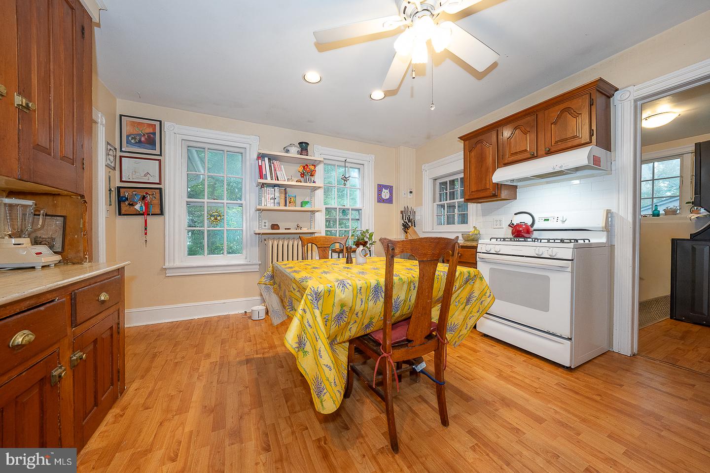 1294 Montgomery Ave Property Photo 15