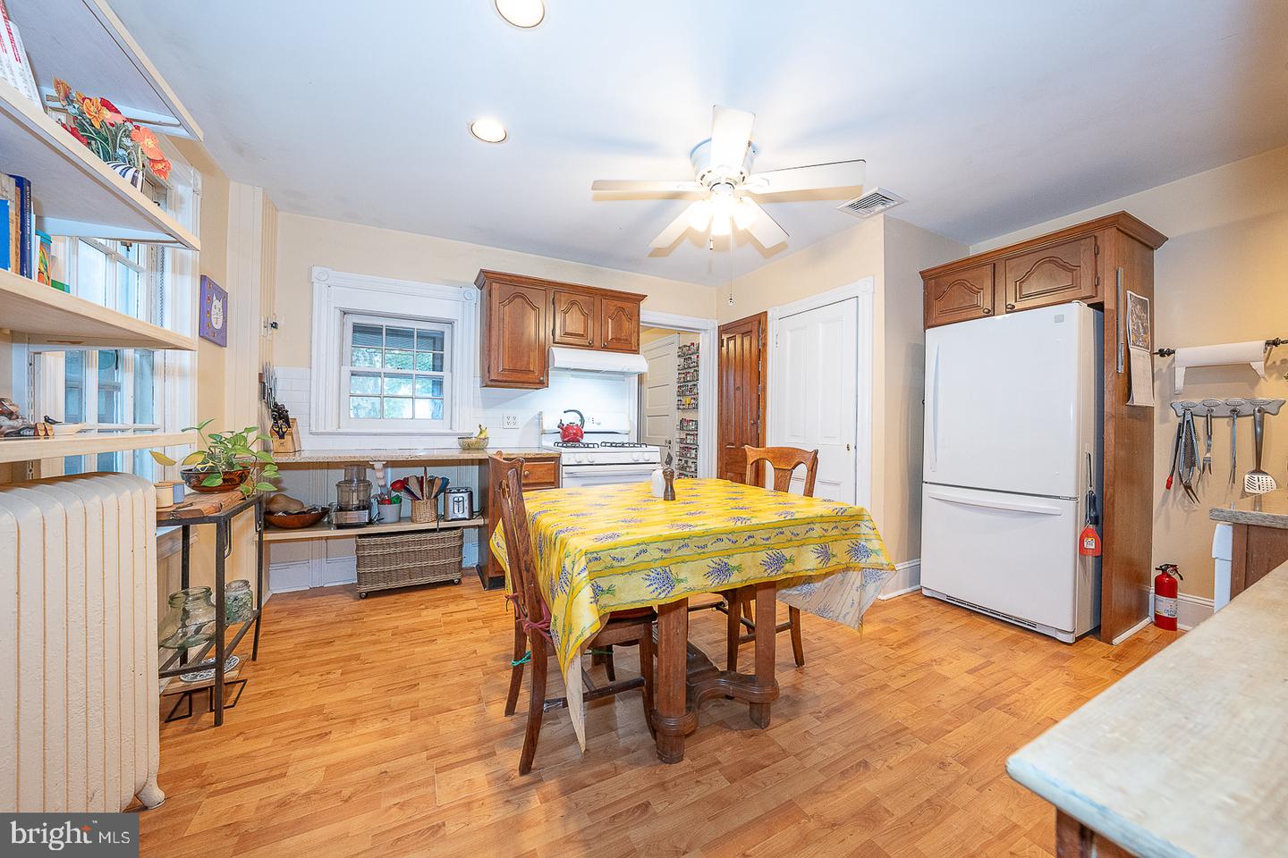 1294 Montgomery Ave Property Photo 16
