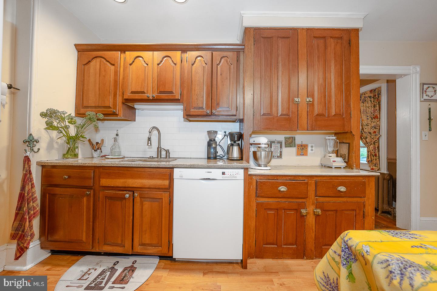 1294 Montgomery Ave Property Photo 18