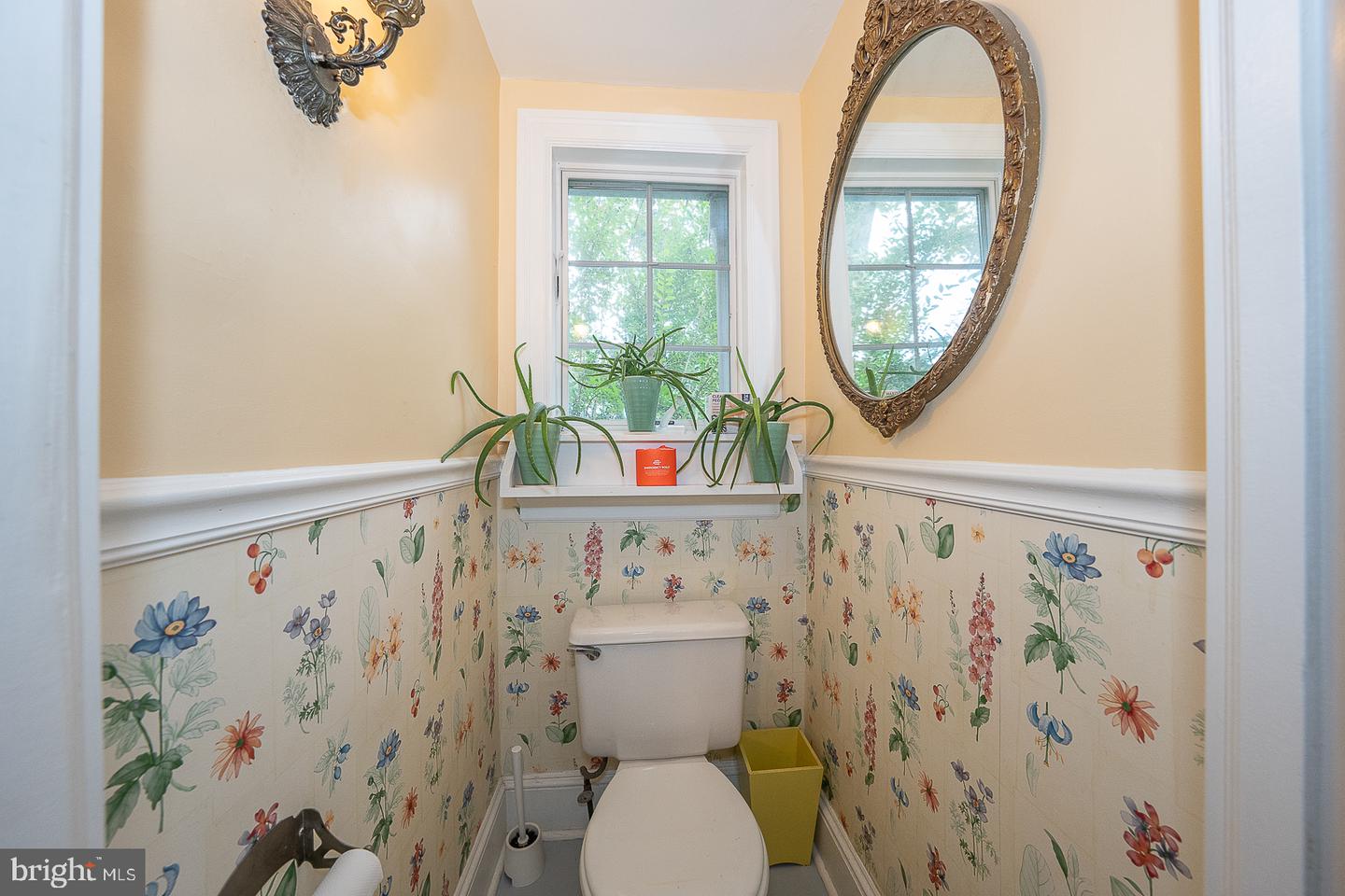 1294 Montgomery Ave Property Photo 20