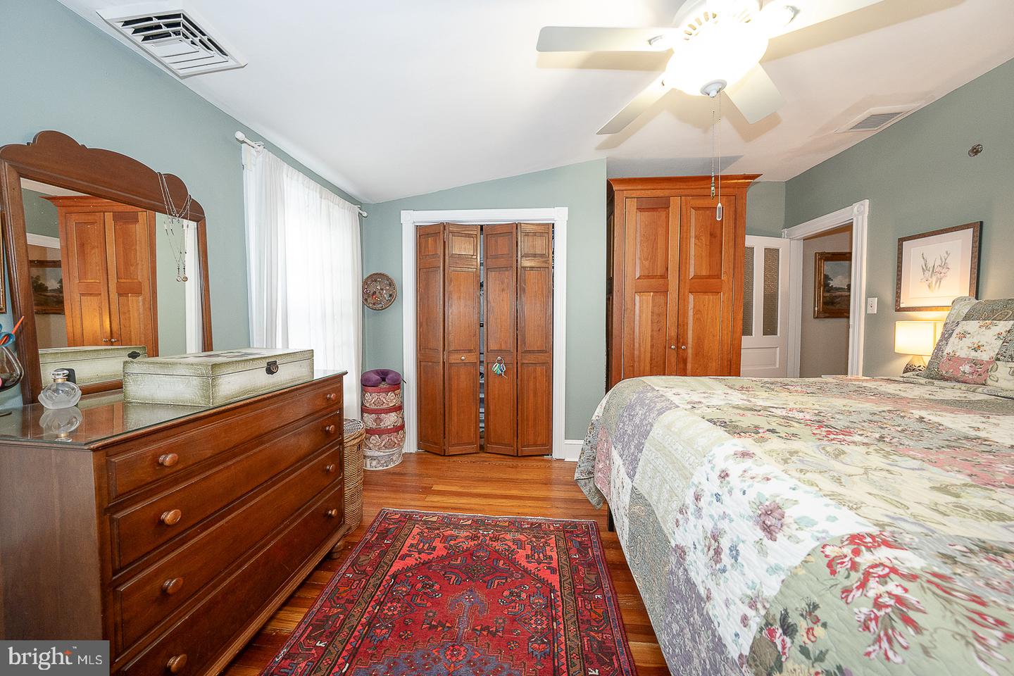 1294 Montgomery Ave Property Photo 24