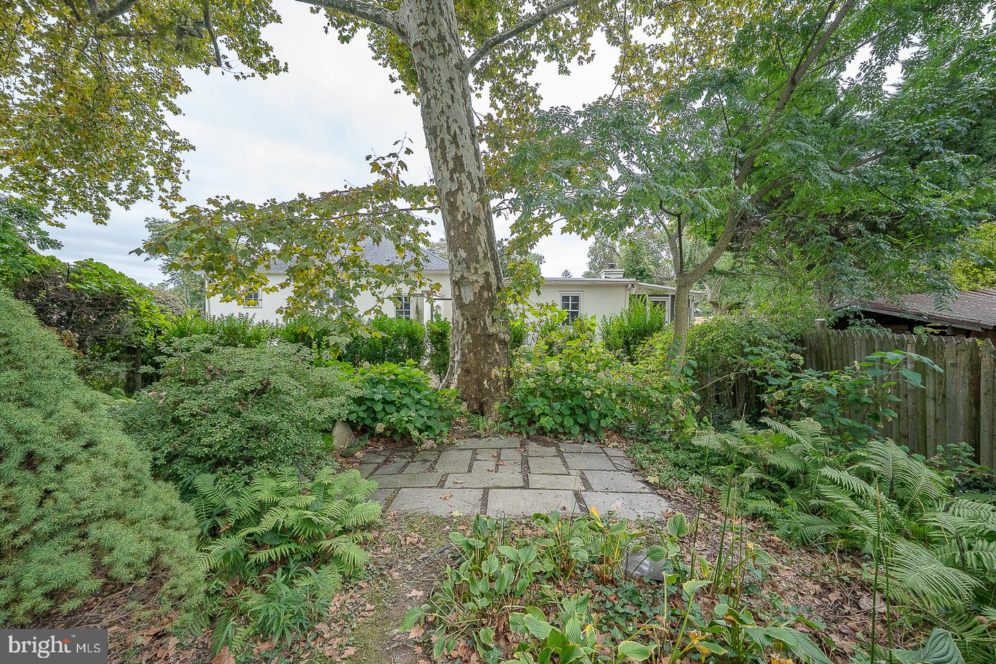 1294 Montgomery Ave Property Photo 41