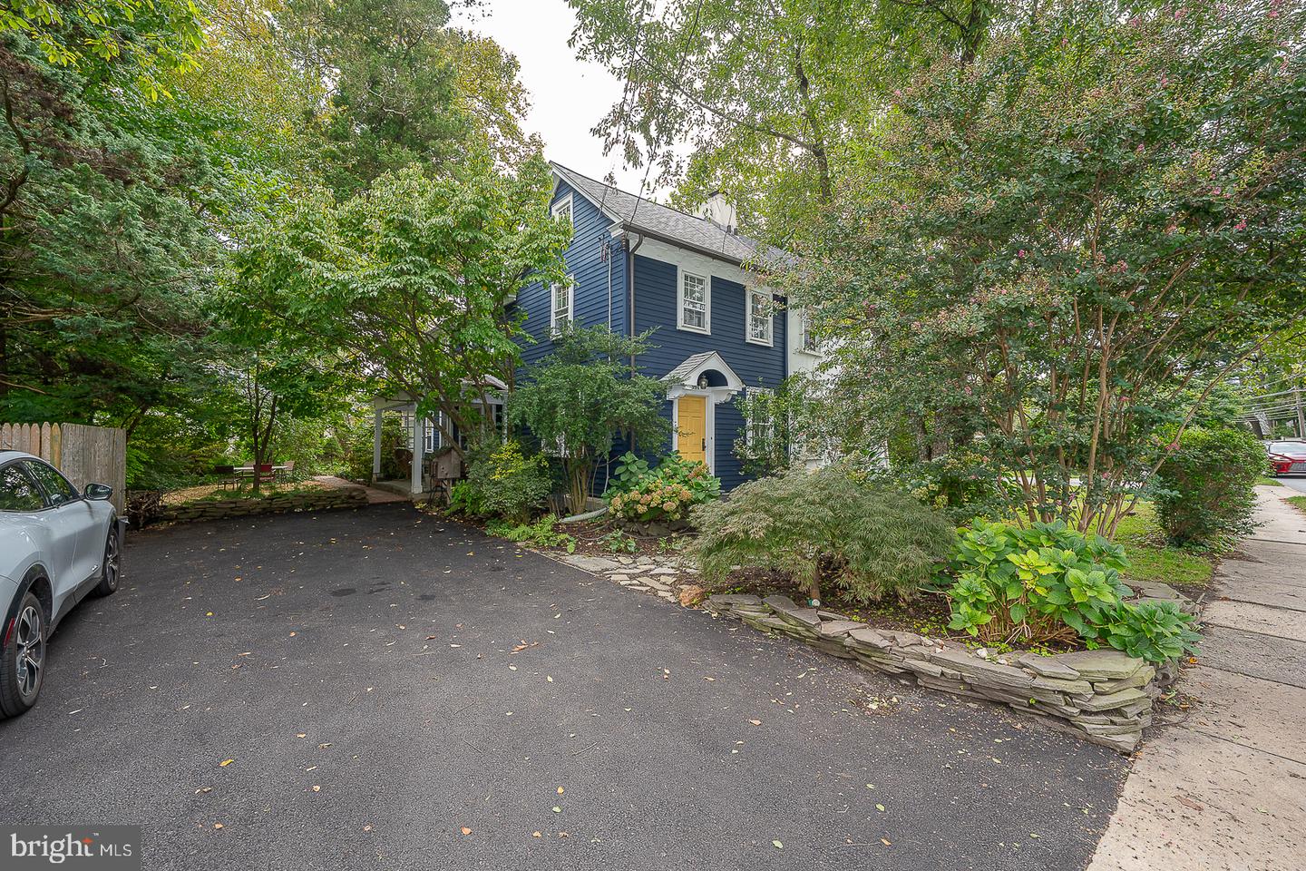 1294 Montgomery Ave Property Photo 48