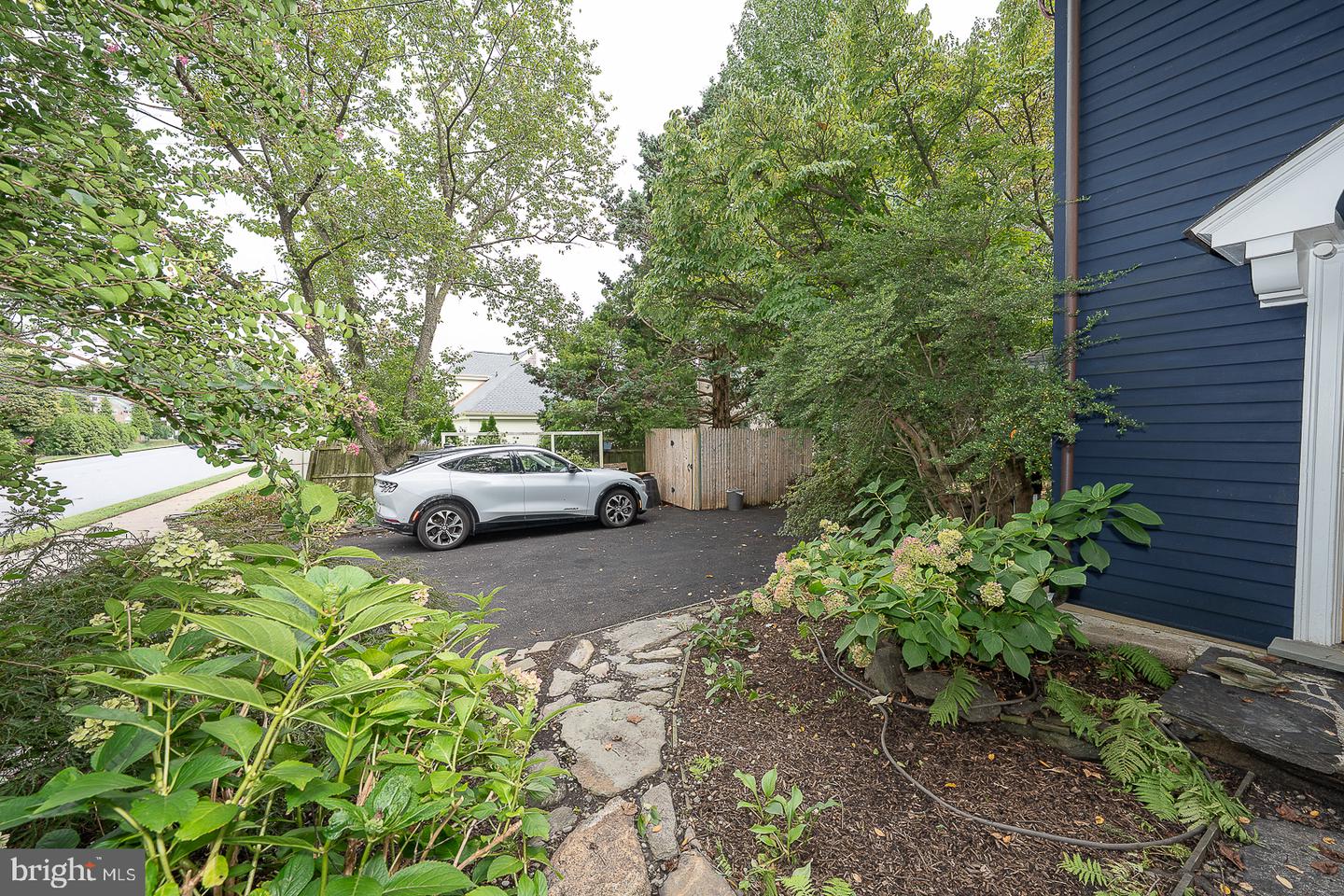 1294 Montgomery Ave Property Photo 49
