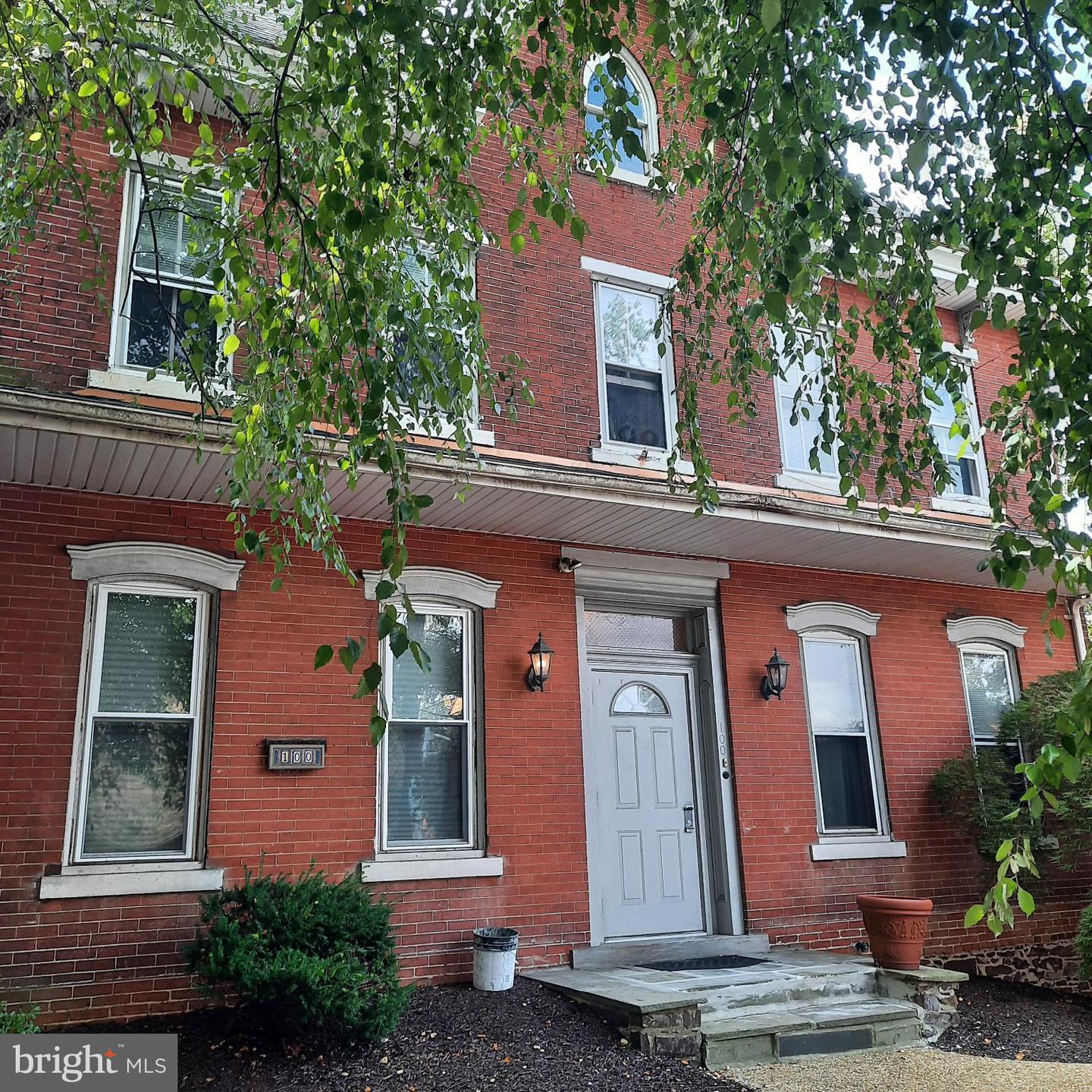 100 Main St S #b2 Property Photo 1