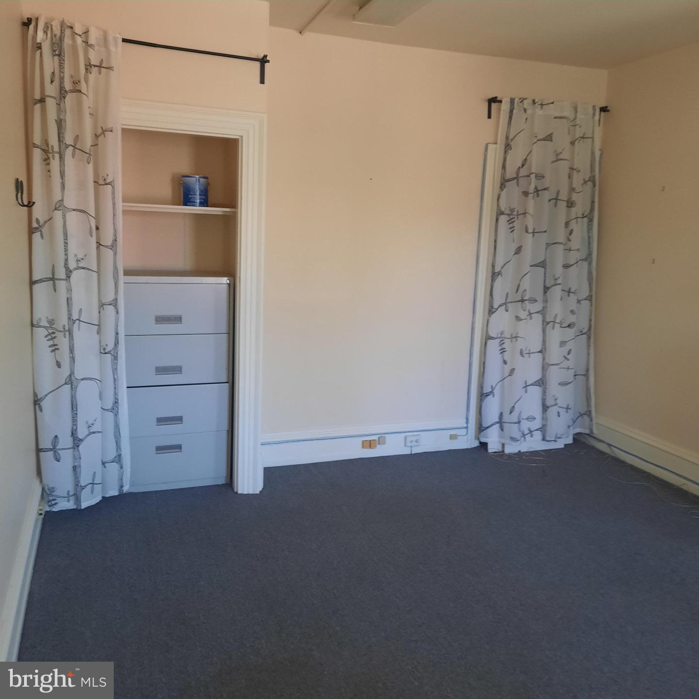 100 Main St S #b2 Property Photo 2