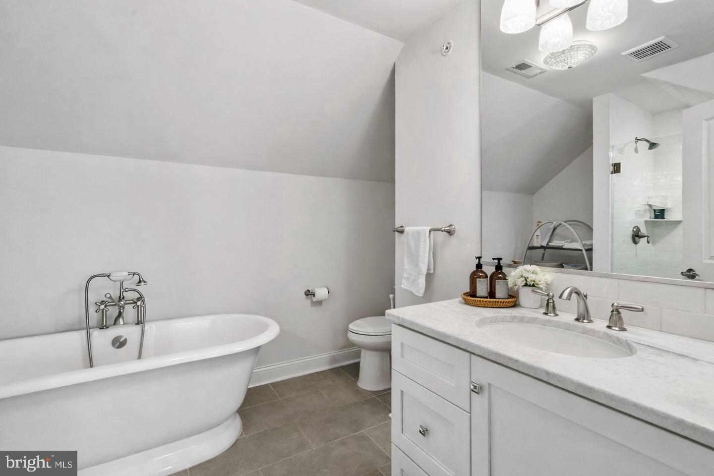 219 E Montgomery Ave #6 Property Photo 46