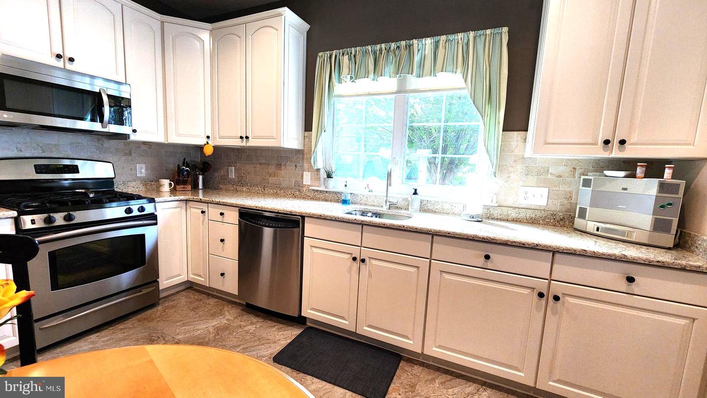 715 Twining Way # Property Photo 12