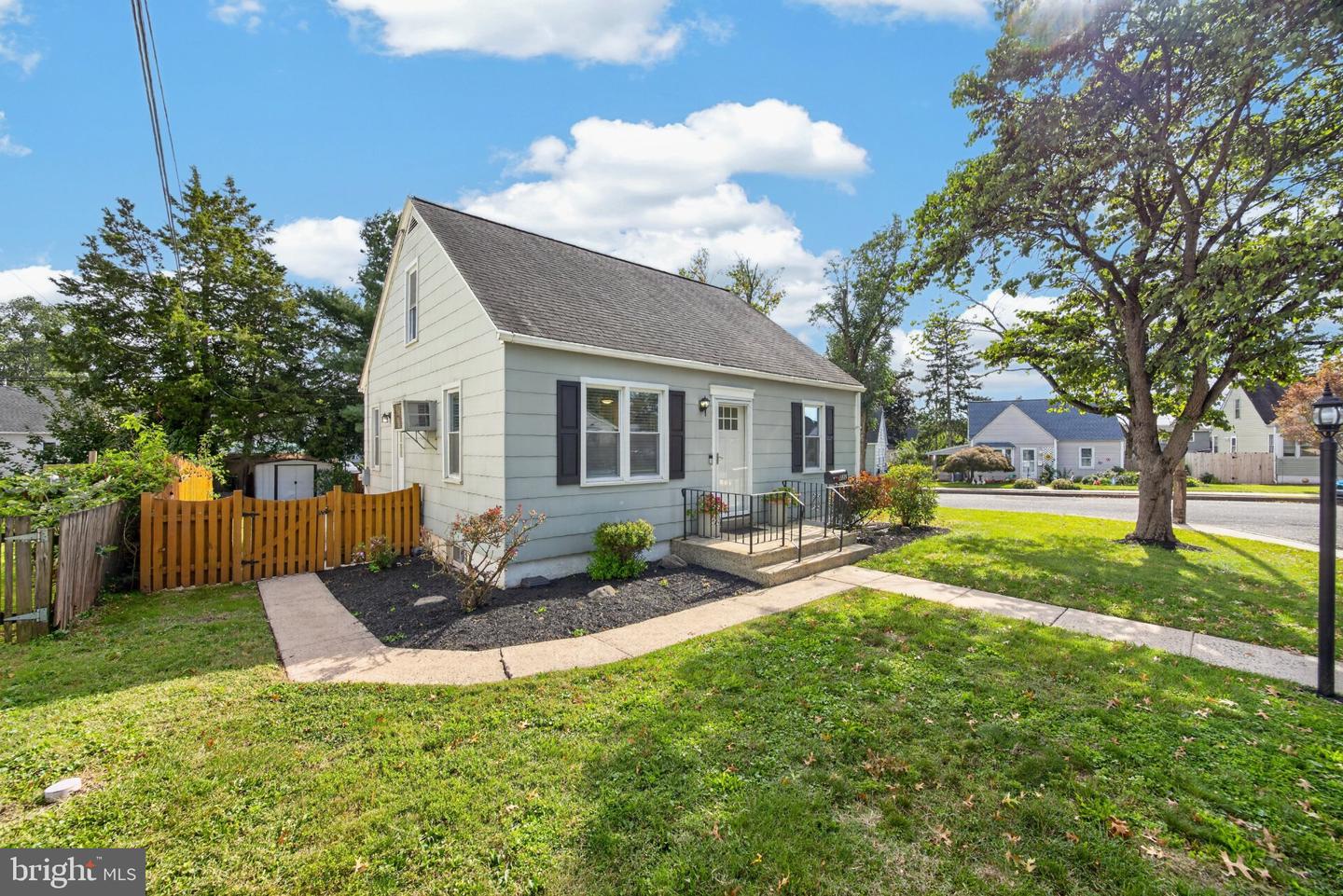 822 Brookside Ave # Property Photo 4