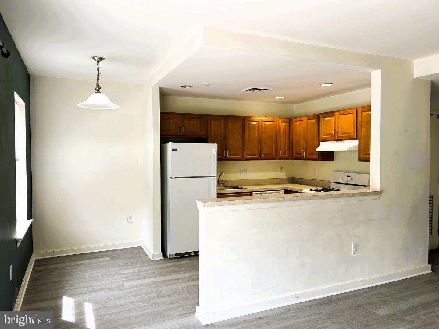 1600 Church Rd #b-205 Property Photo 6