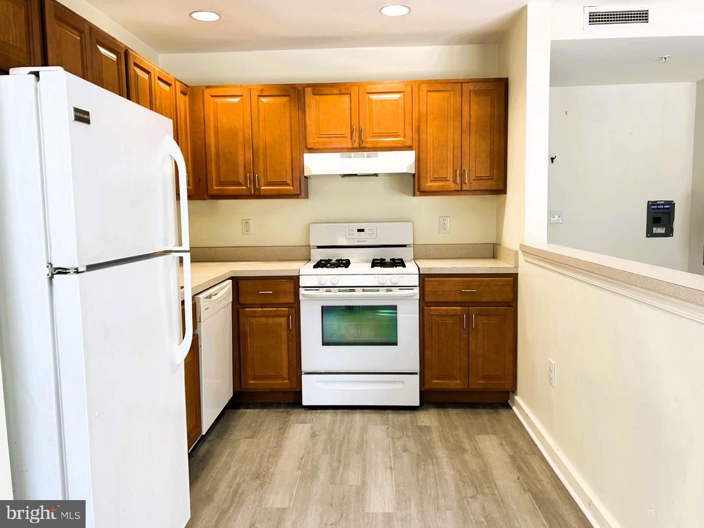 1600 Church Rd #b-205 Property Photo 7