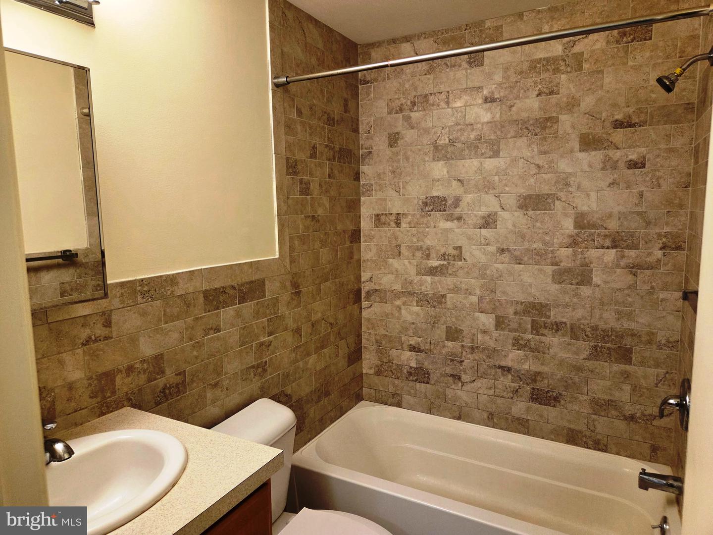 1600 Church Rd #b-301 Property Photo 12