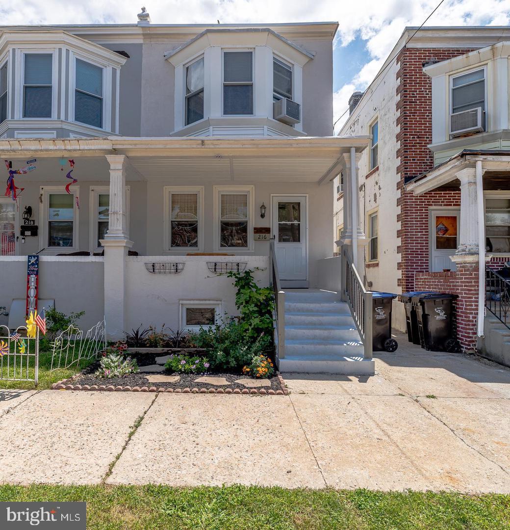 216 BUTTONWOOD ST Property Photo 1