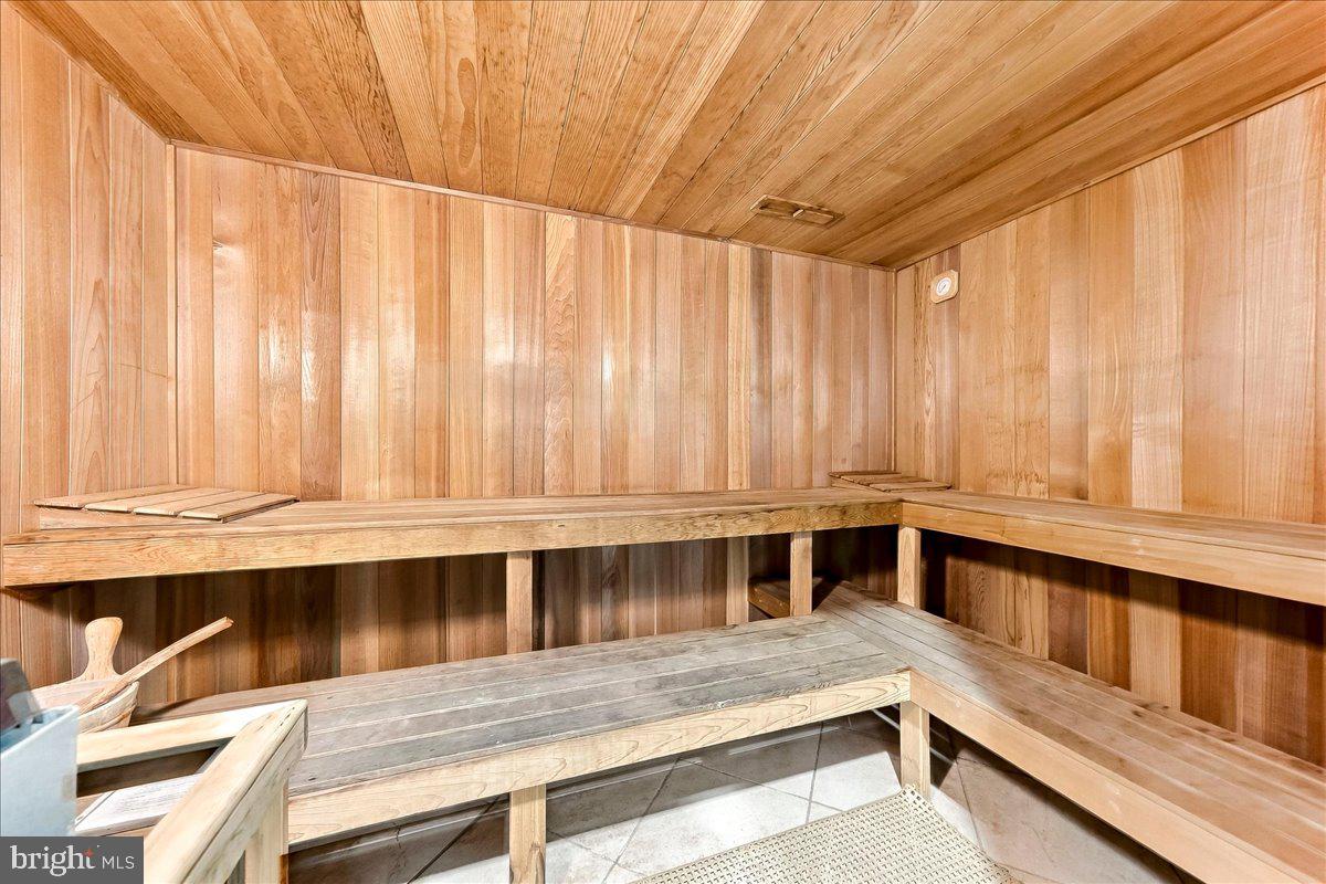 710 E Kennedy Rd Property Photo 56