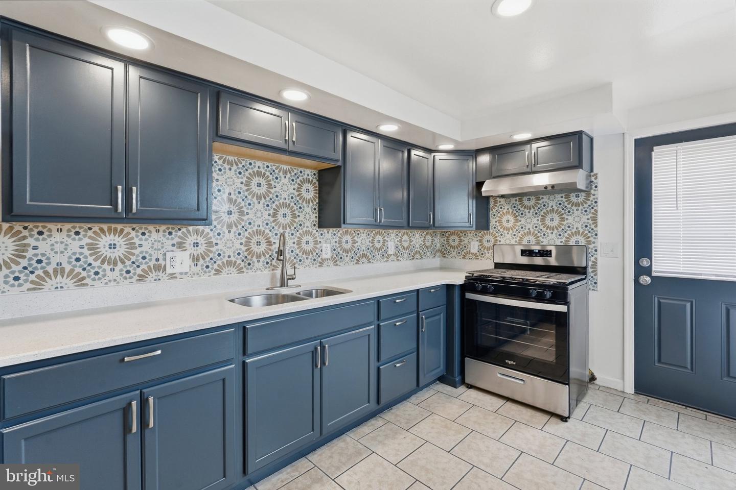 360 E PENN ST # Property Photo 1