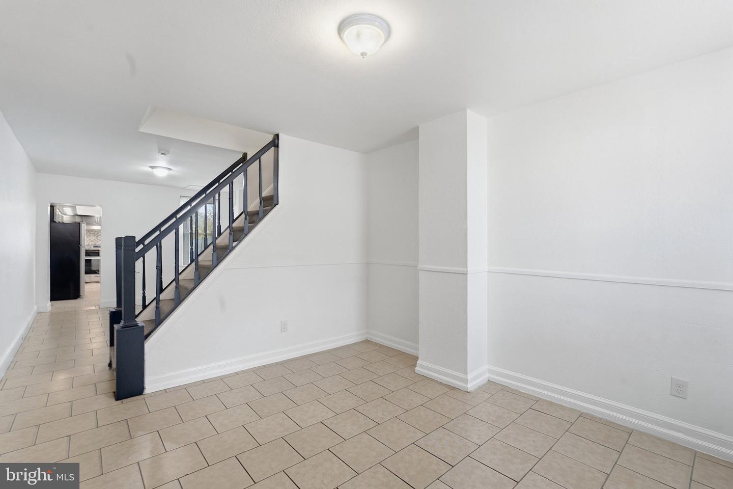 360 E Penn St # Property Photo 7