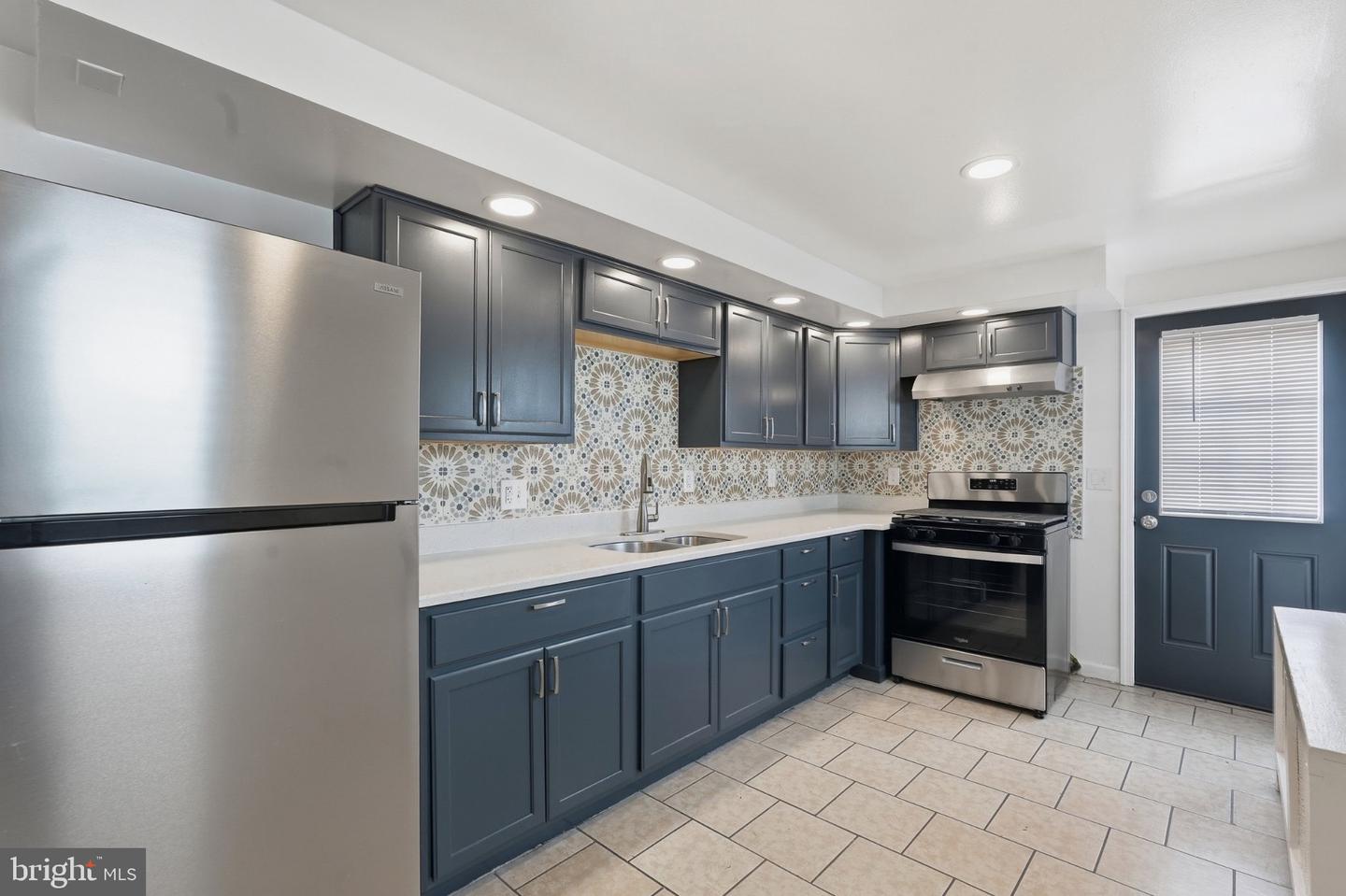 360 E Penn St # Property Photo 15