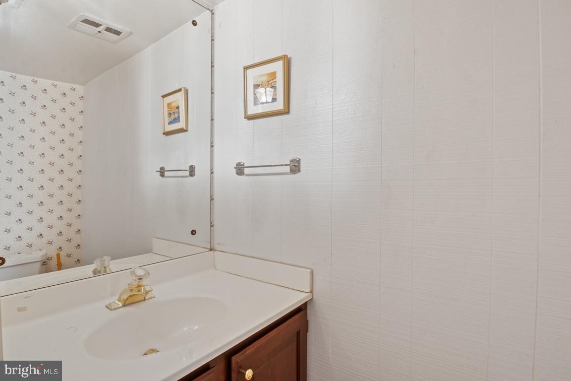 176 Cheshire Dr Property Photo 16