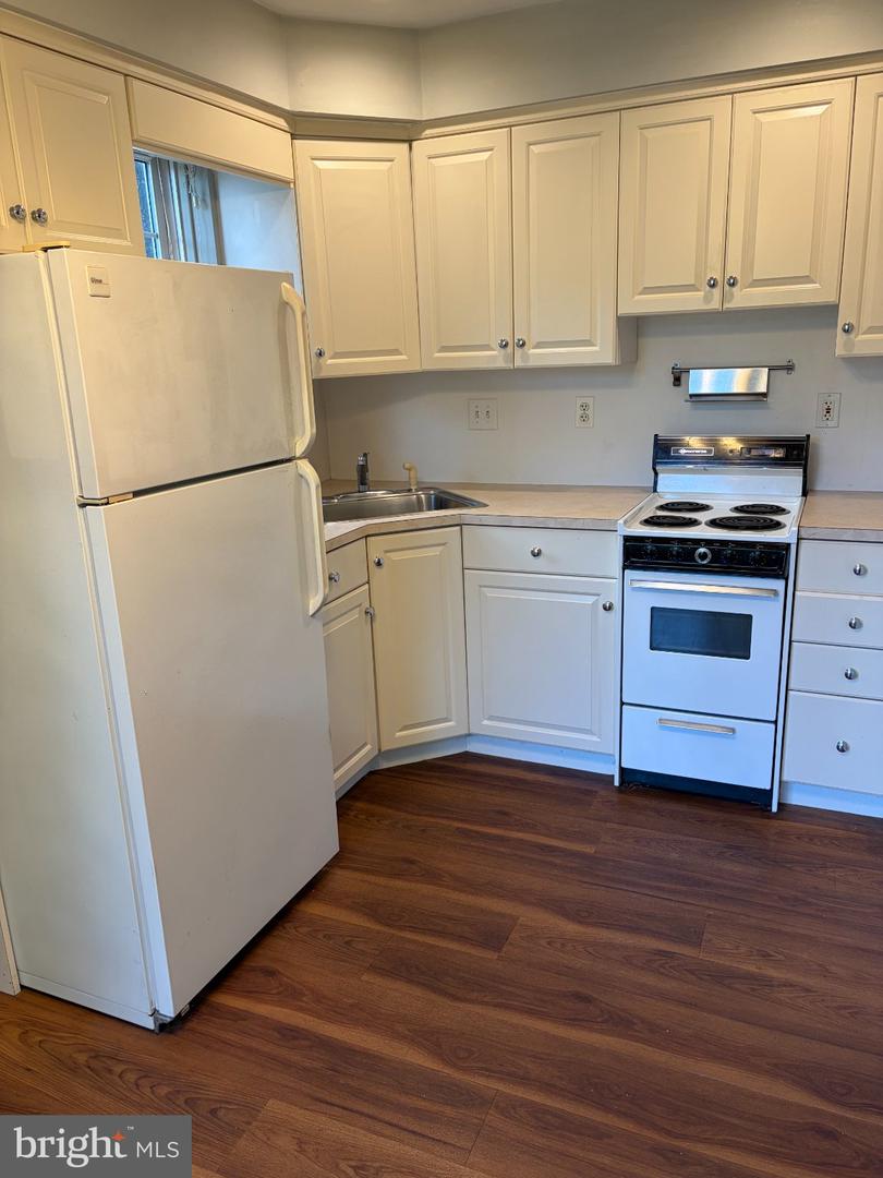 323-325 Haverford Ave #a5 Property Photo 2
