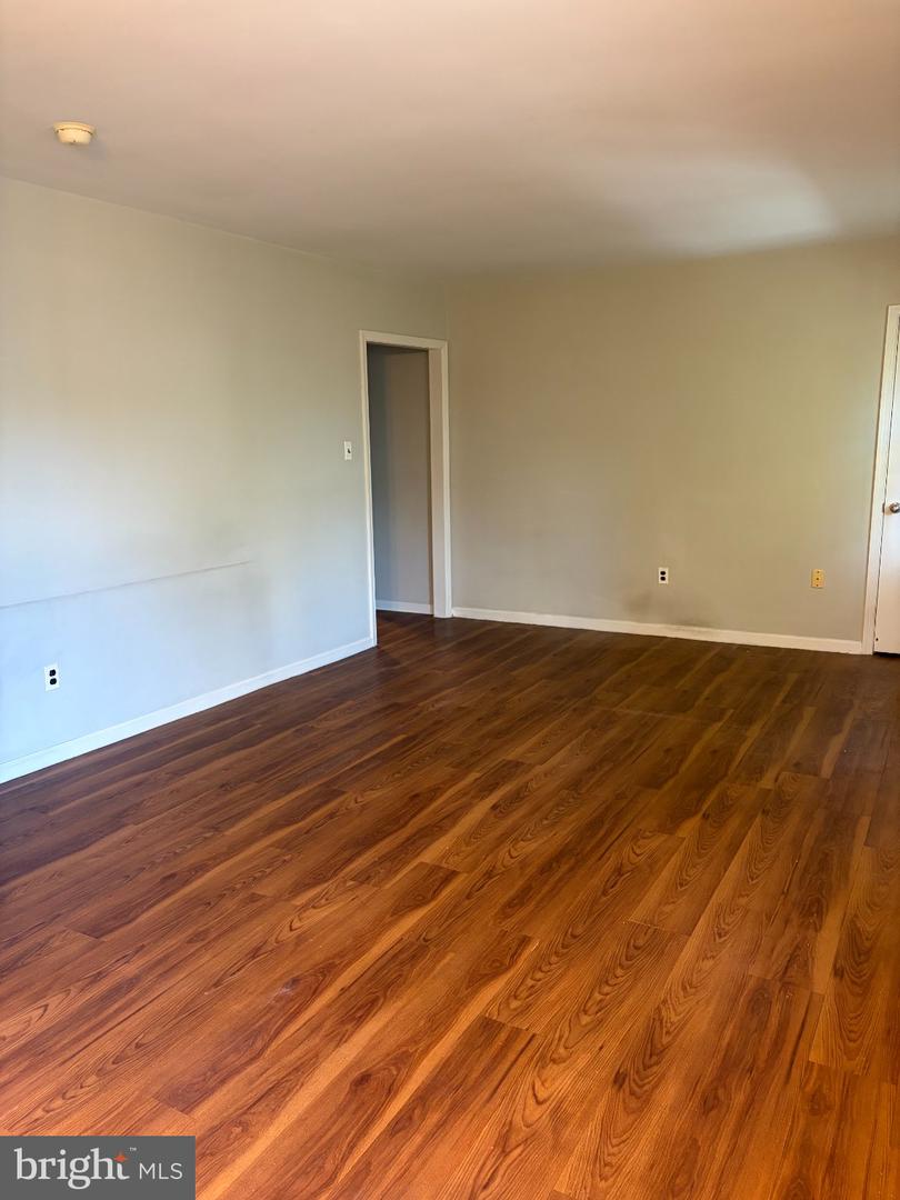 323-325 Haverford Ave #a5 Property Photo 4