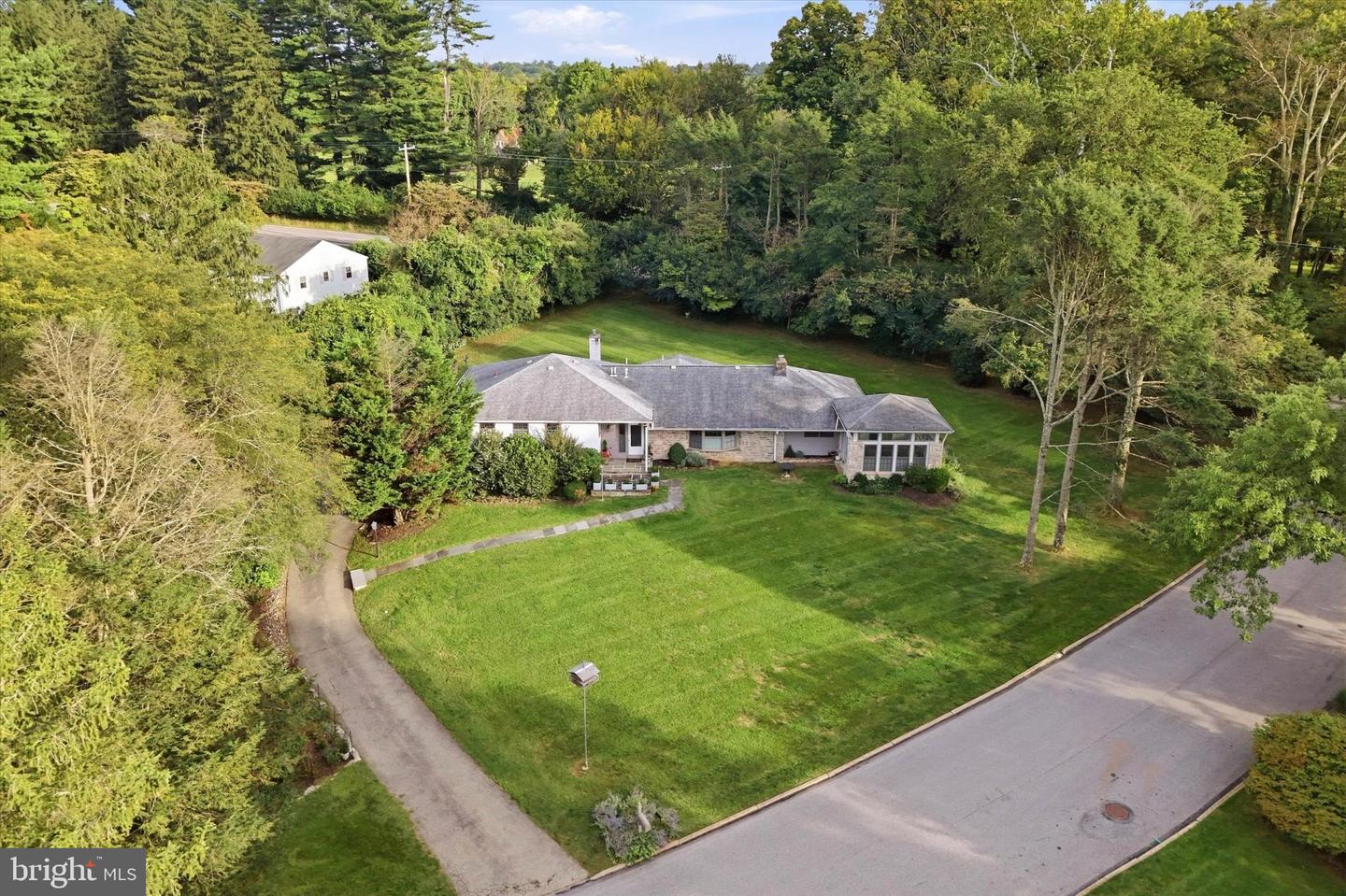 6109 W Mill Rd # Property Photo 2