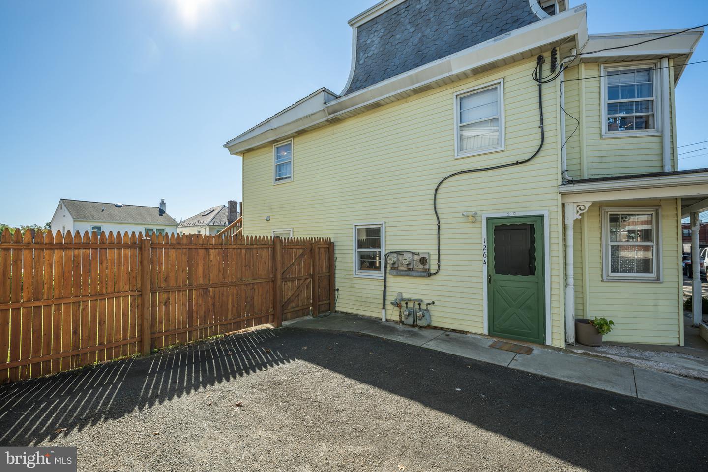 126 Poplar St Property Photo 45