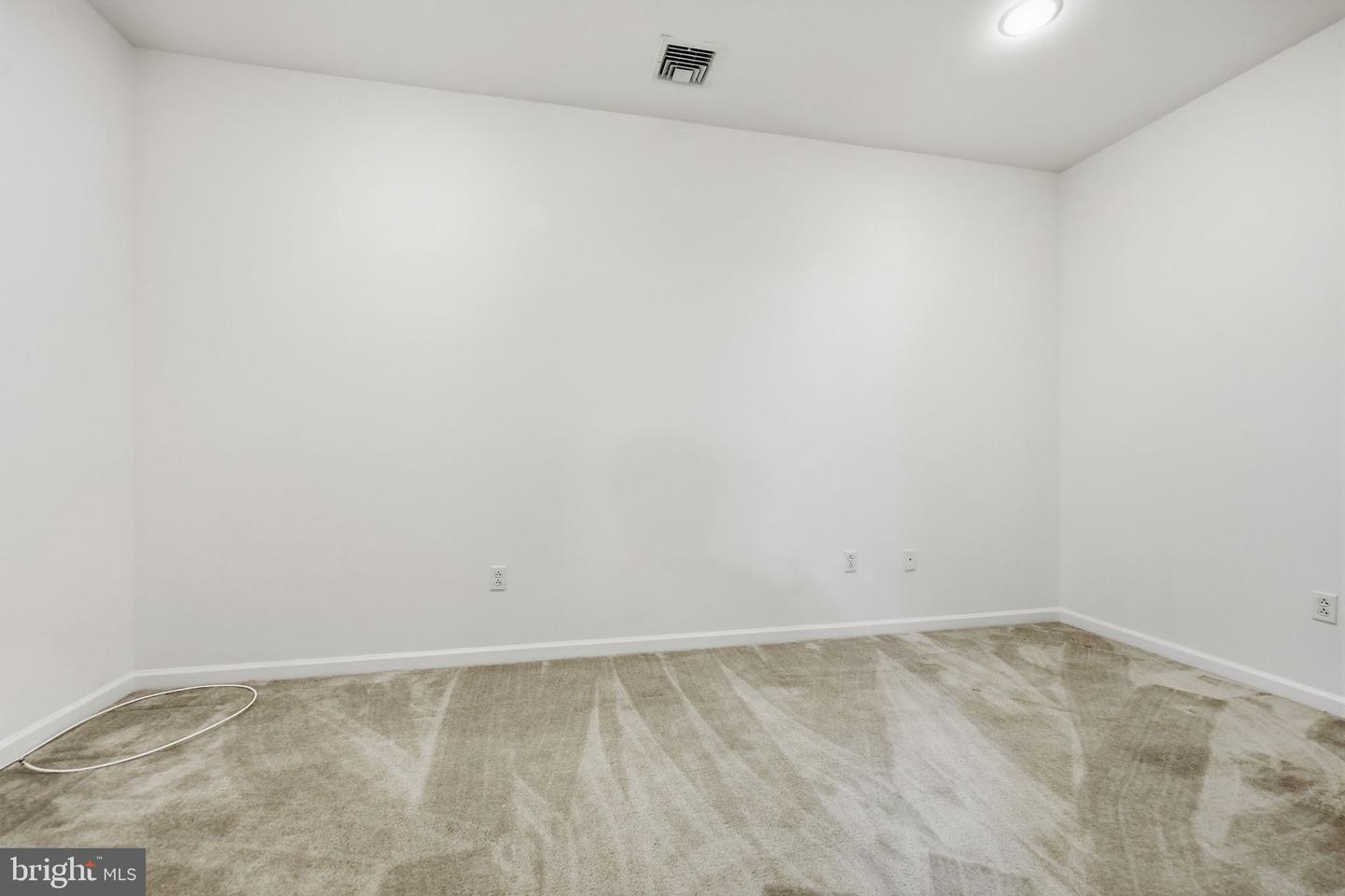 264 Carson Terrace Ter Property Photo 26