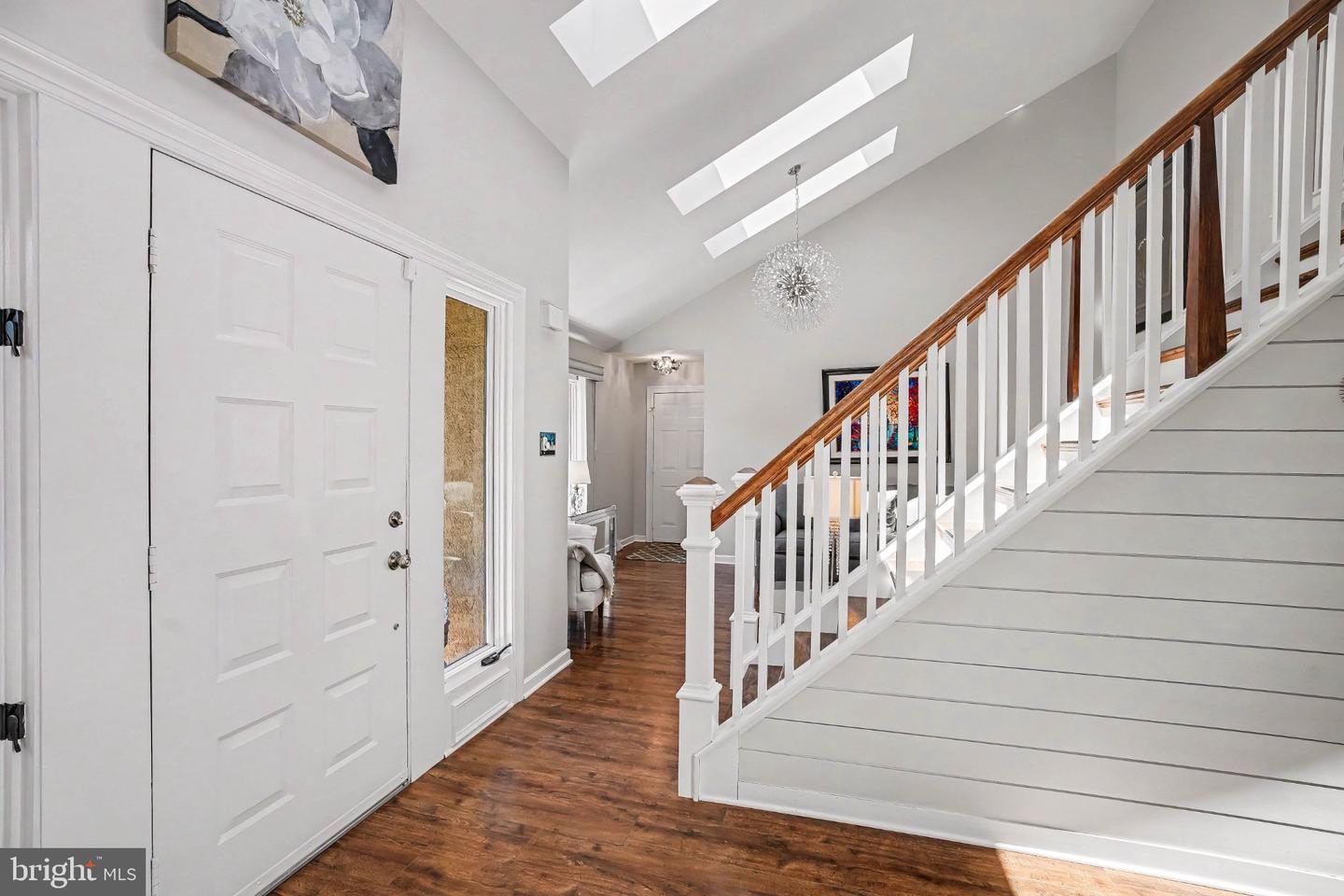 944 Hedgerow Ct # Property Photo 5