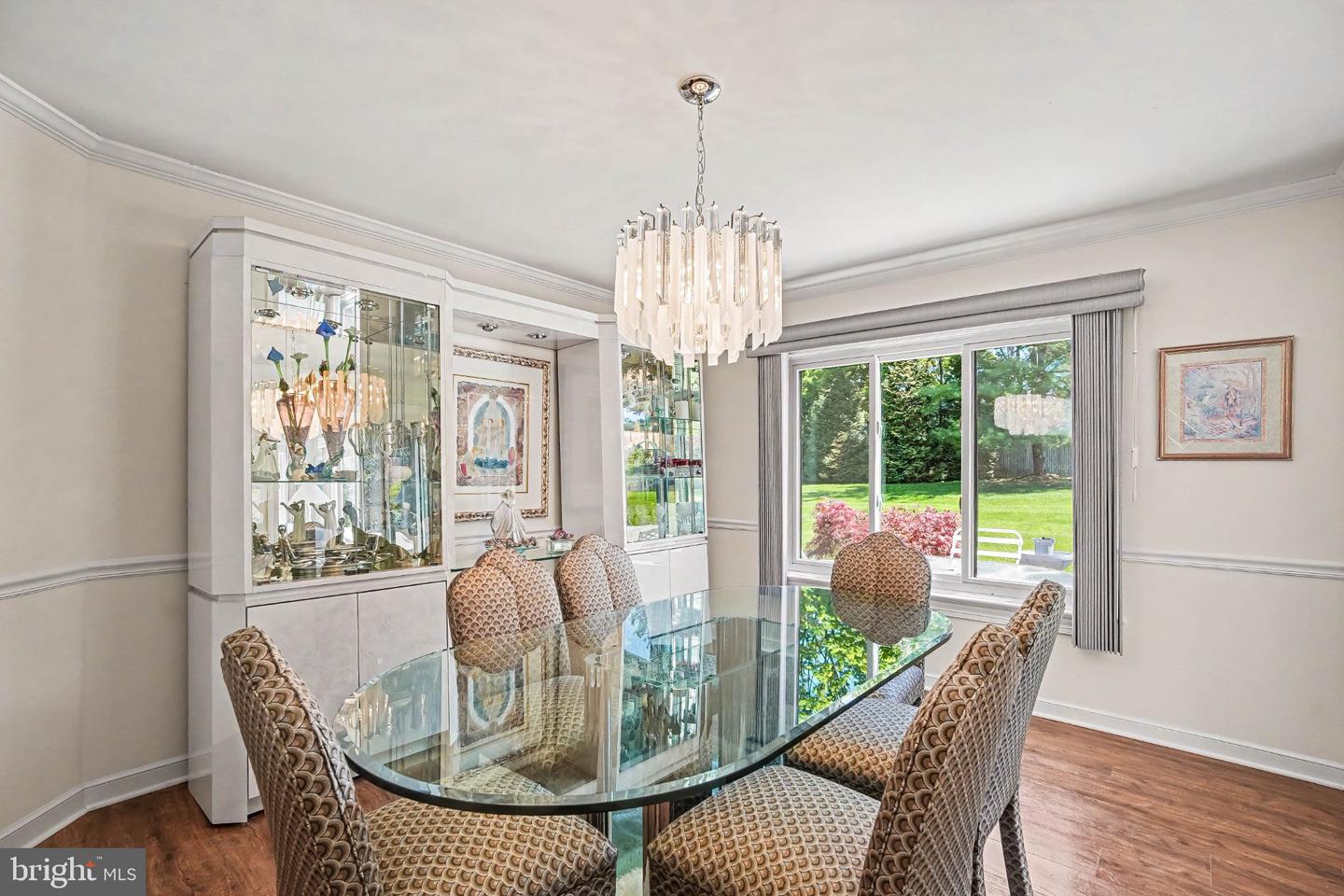 944 Hedgerow Ct # Property Photo 9