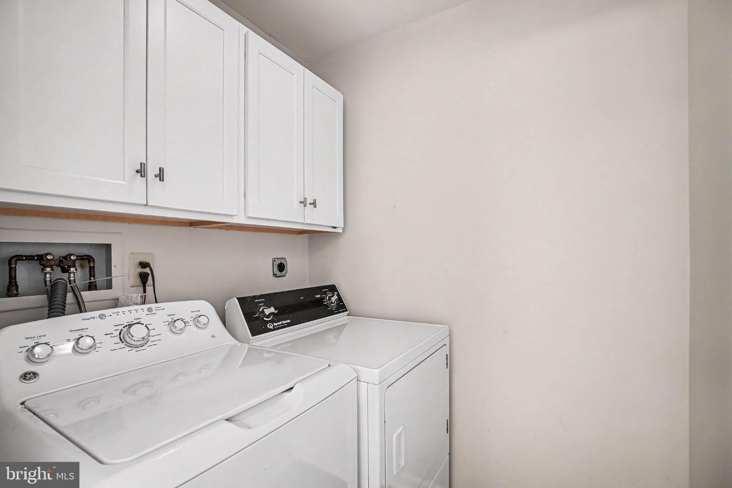 944 Hedgerow Ct # Property Photo 20