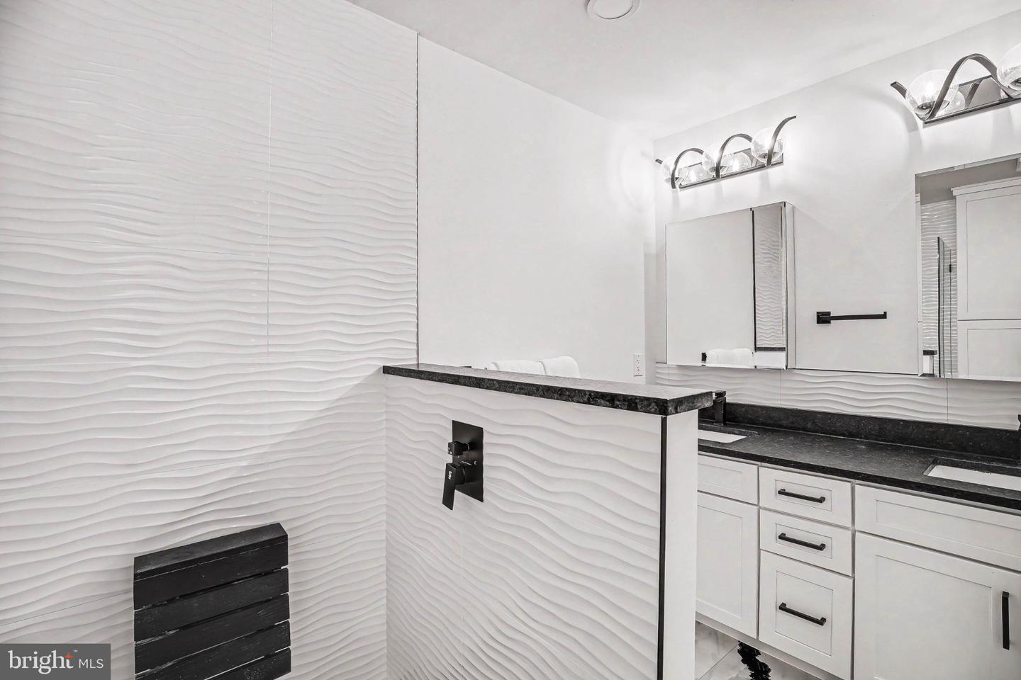 944 Hedgerow Ct # Property Photo 31
