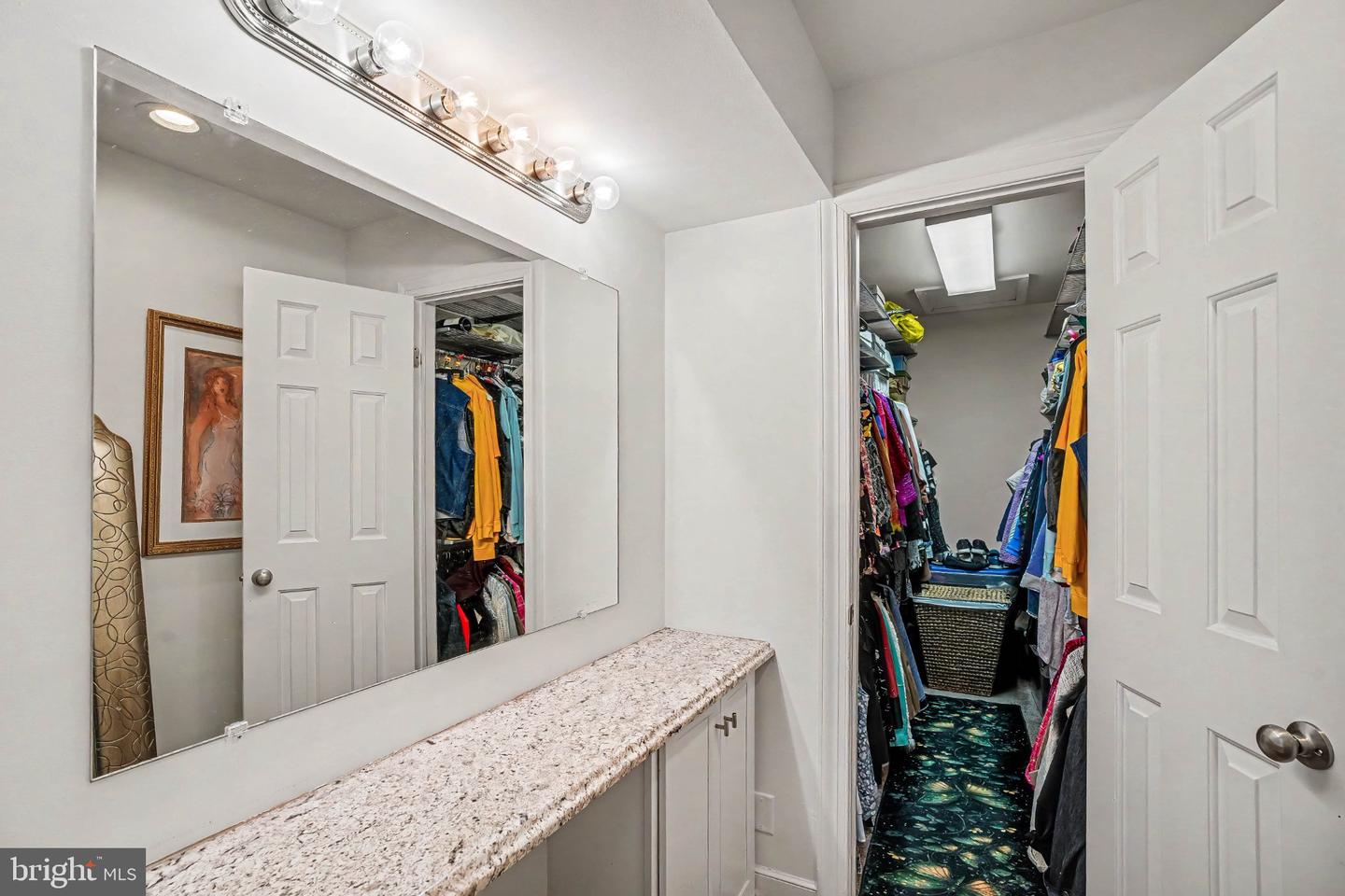 944 Hedgerow Ct # Property Photo 32